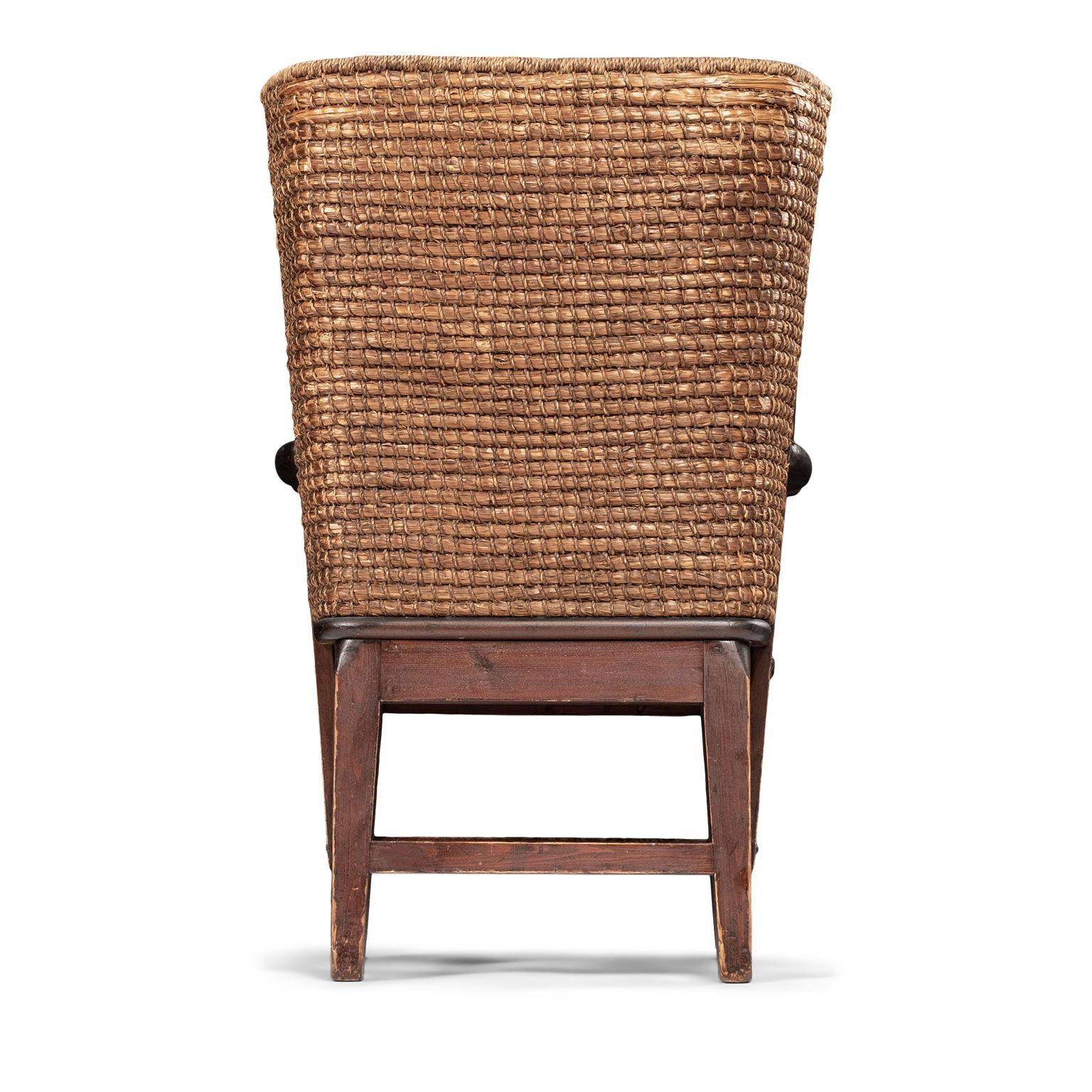 Petite Jute and Pine Scottish Orkney Chair In Good Condition In Houston, TX