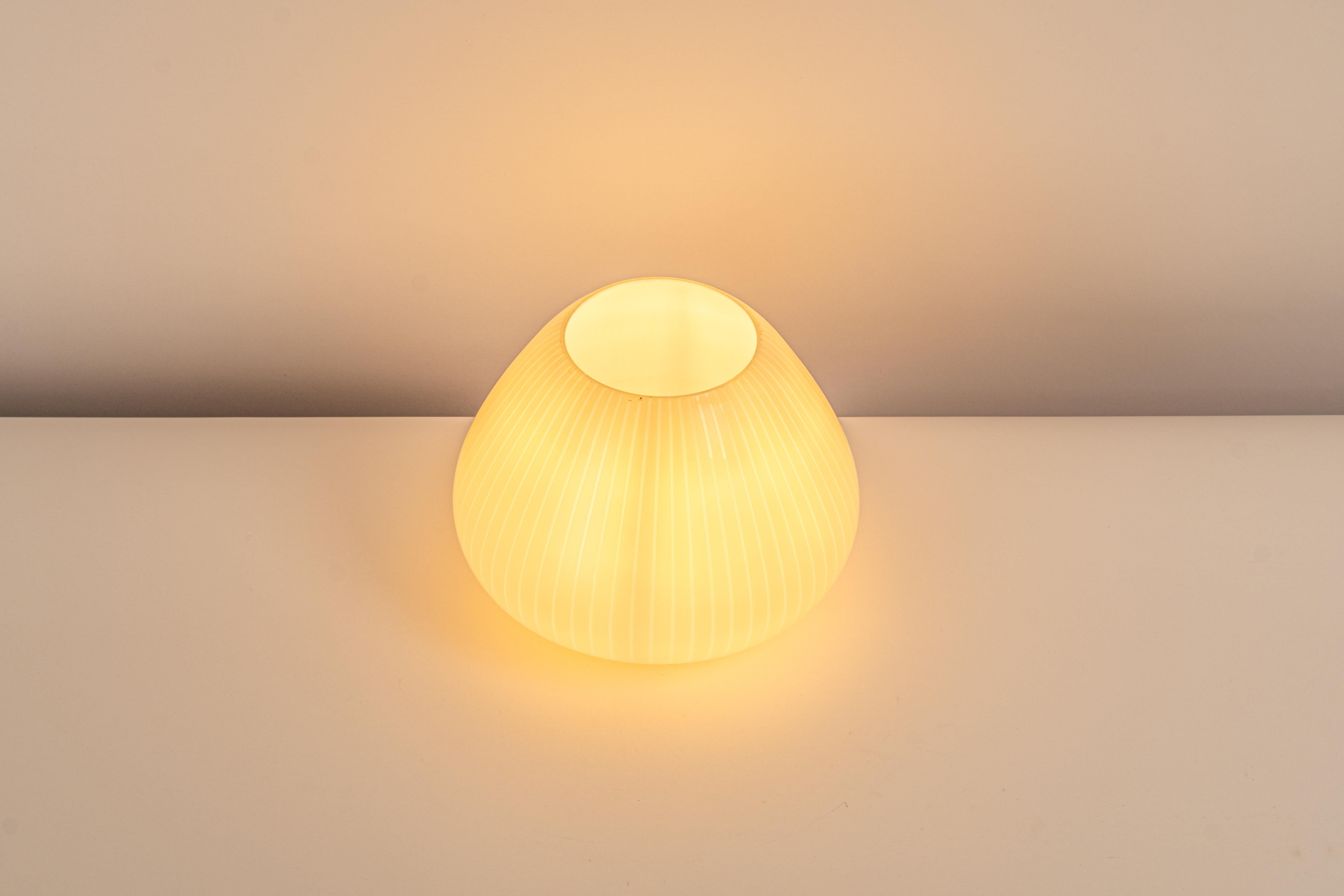 Petit luminaire conçu par Wagenfeld Peill & Putzler, Juno, Allemagne, années 50 en vente 1