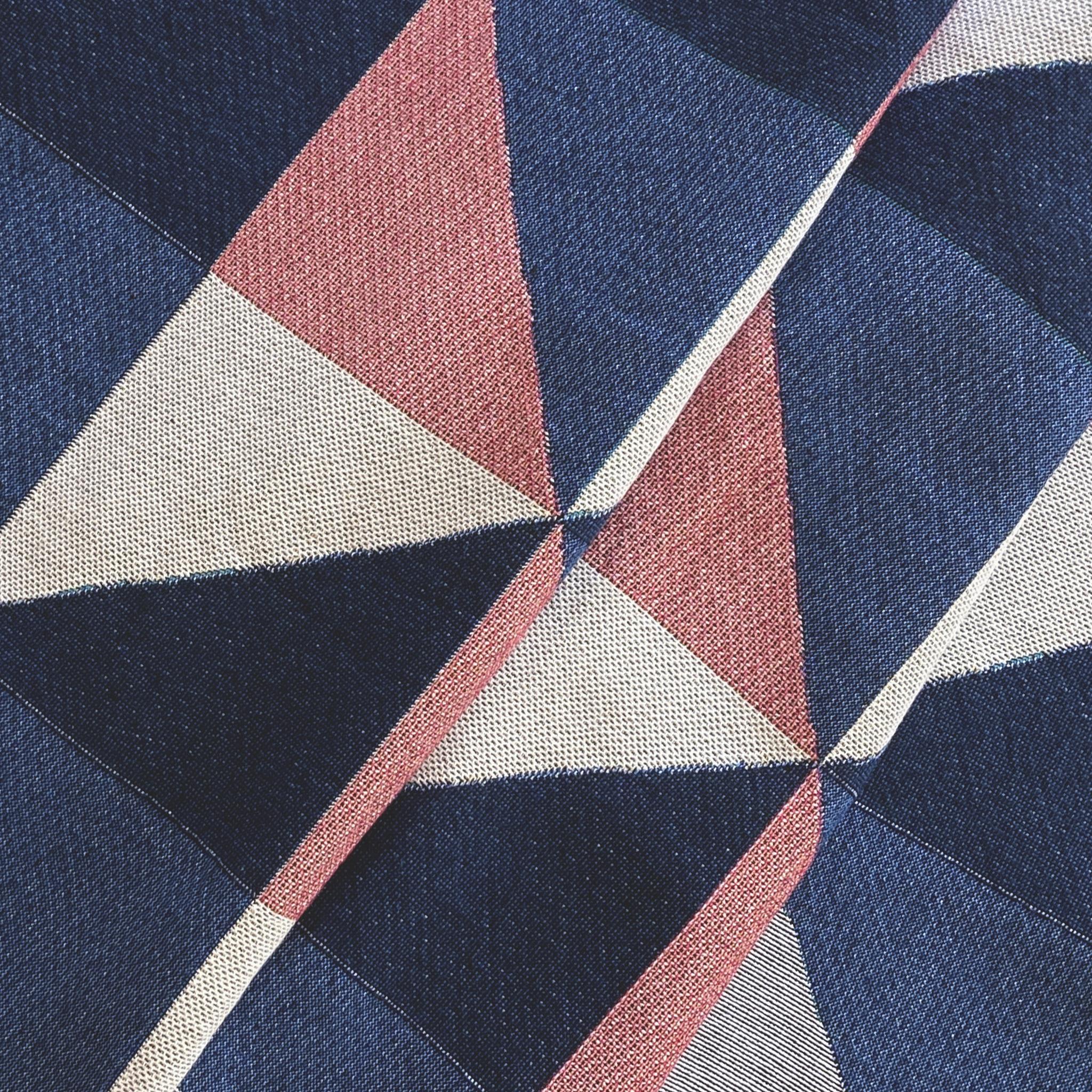Américain Petite couverture à franges, seize motifs géométriques multicolores, 40 x 54 en vente