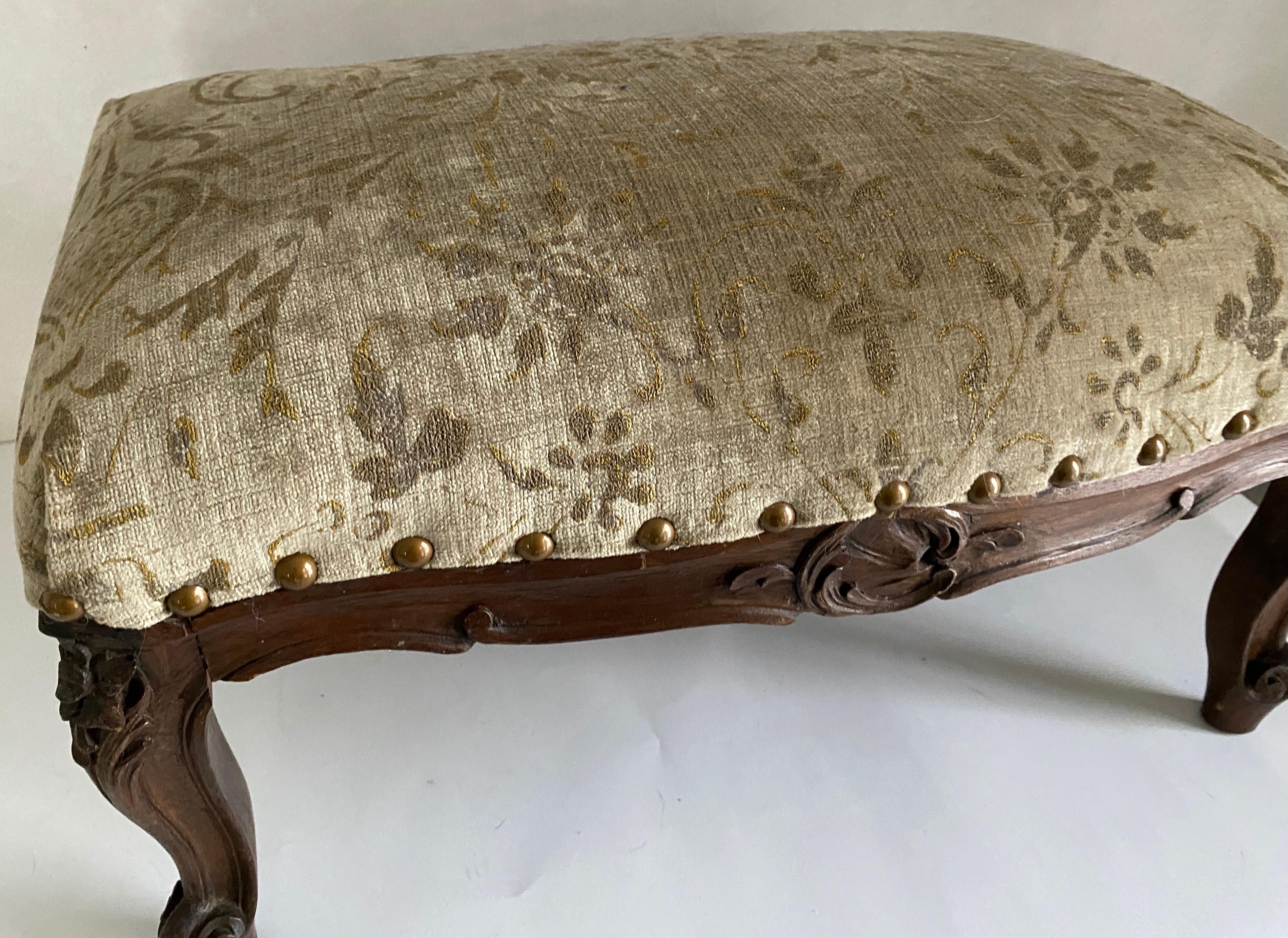 Petite Louis XV Foot Stool In Good Condition In Sheffield, MA
