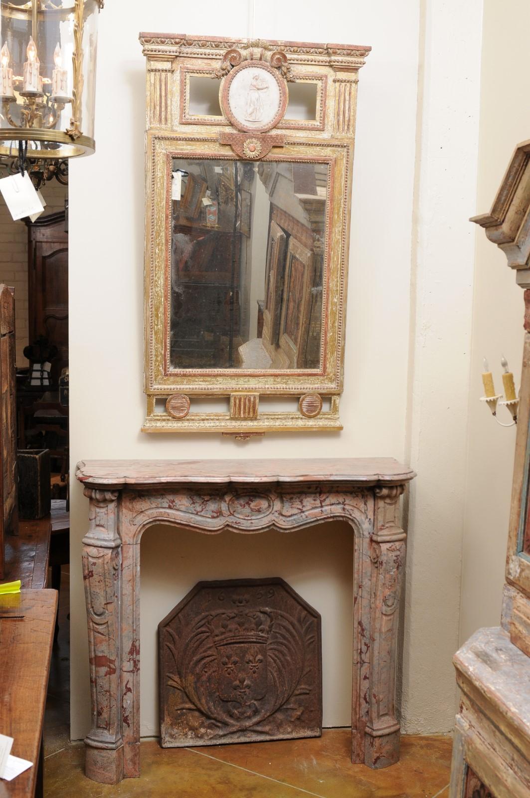 Petite Marble Mantel in Salmon & Grey Hues, 19th Century France For Sale 8