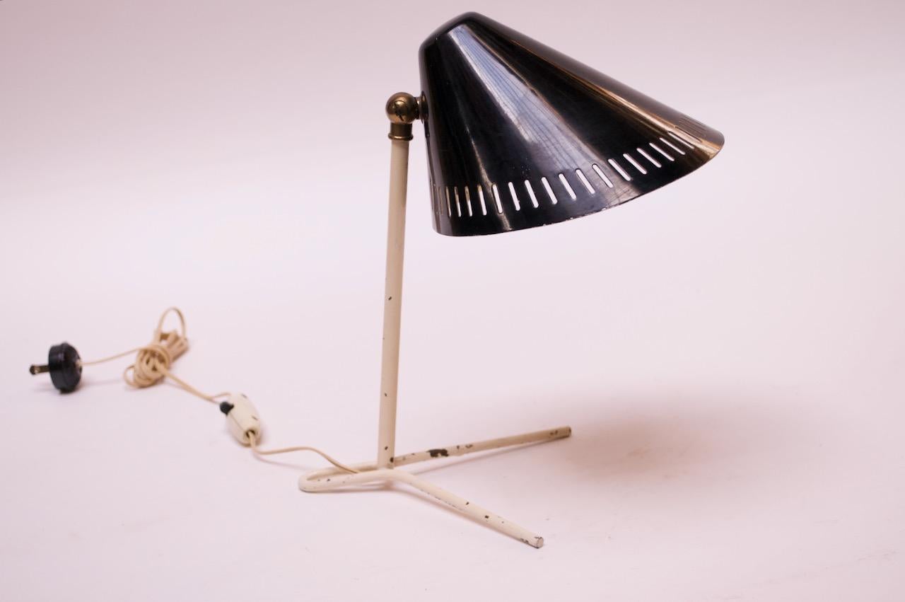 Petite Midcentury Italian Modern Metal Table Lamp / Wall Sconce In Distressed Condition For Sale In Brooklyn, NY