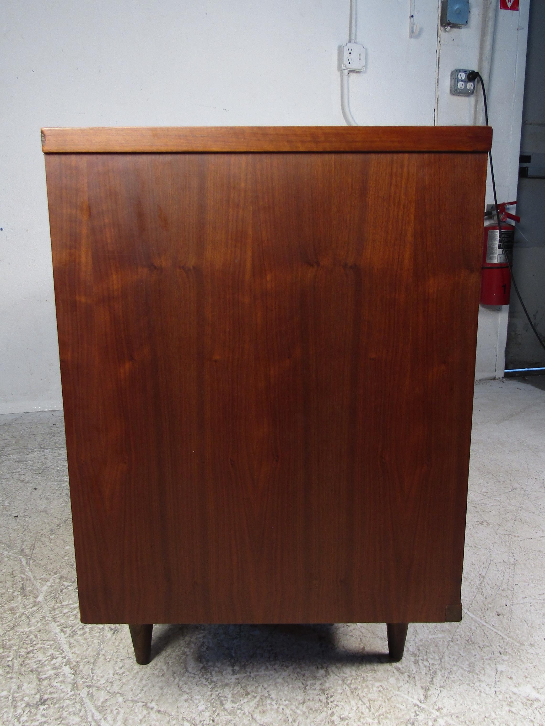Mid-20th Century Petite Mid-Century Modern Dresser - Kent Coffey's 