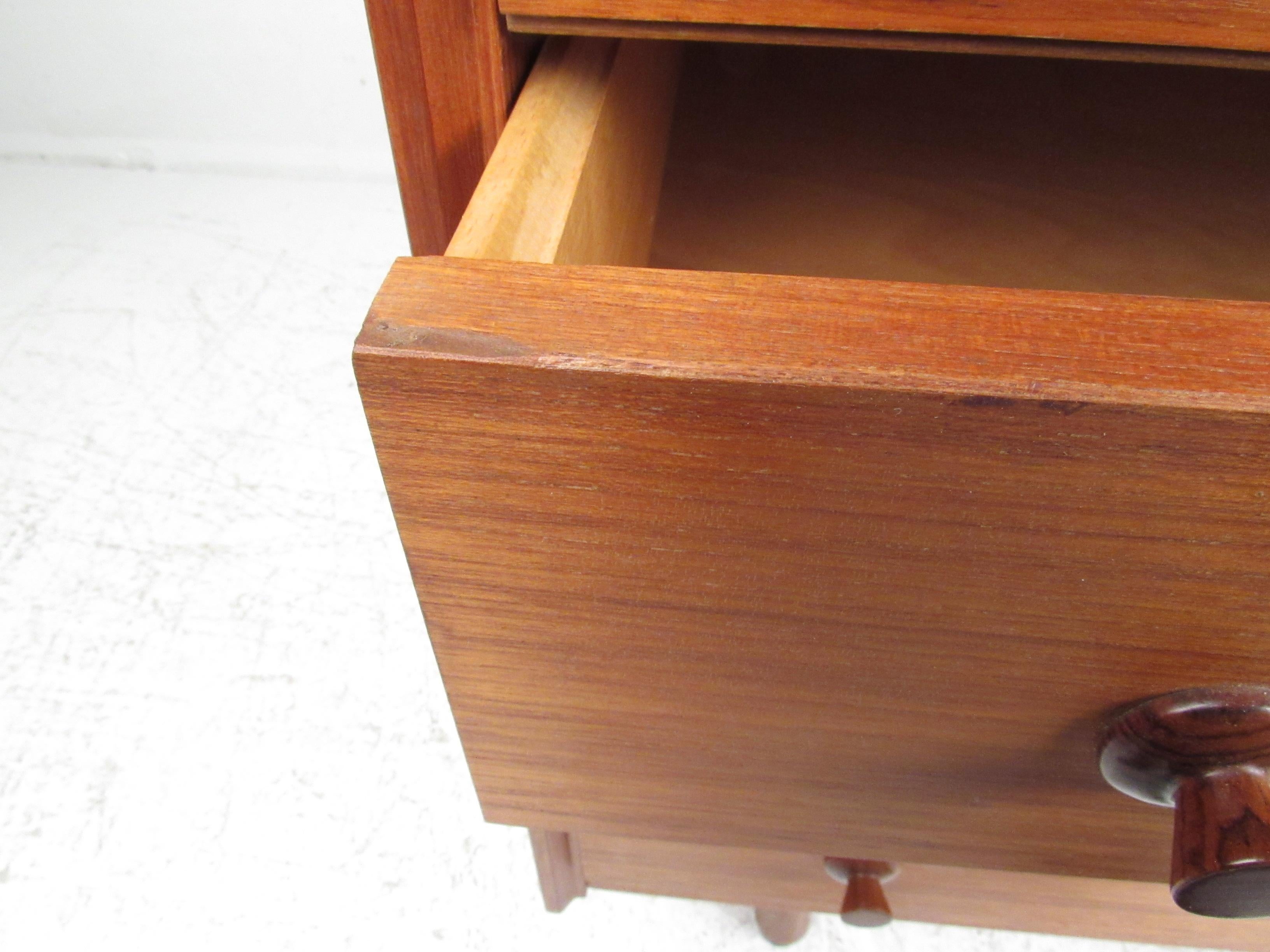 Petite Mid-Century Modern Teak Chest of Drawers 3