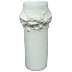 Petit vase fossile biscuit du milieu du siècle dernier en porcelaine Kaiser, Allemagne, 1970