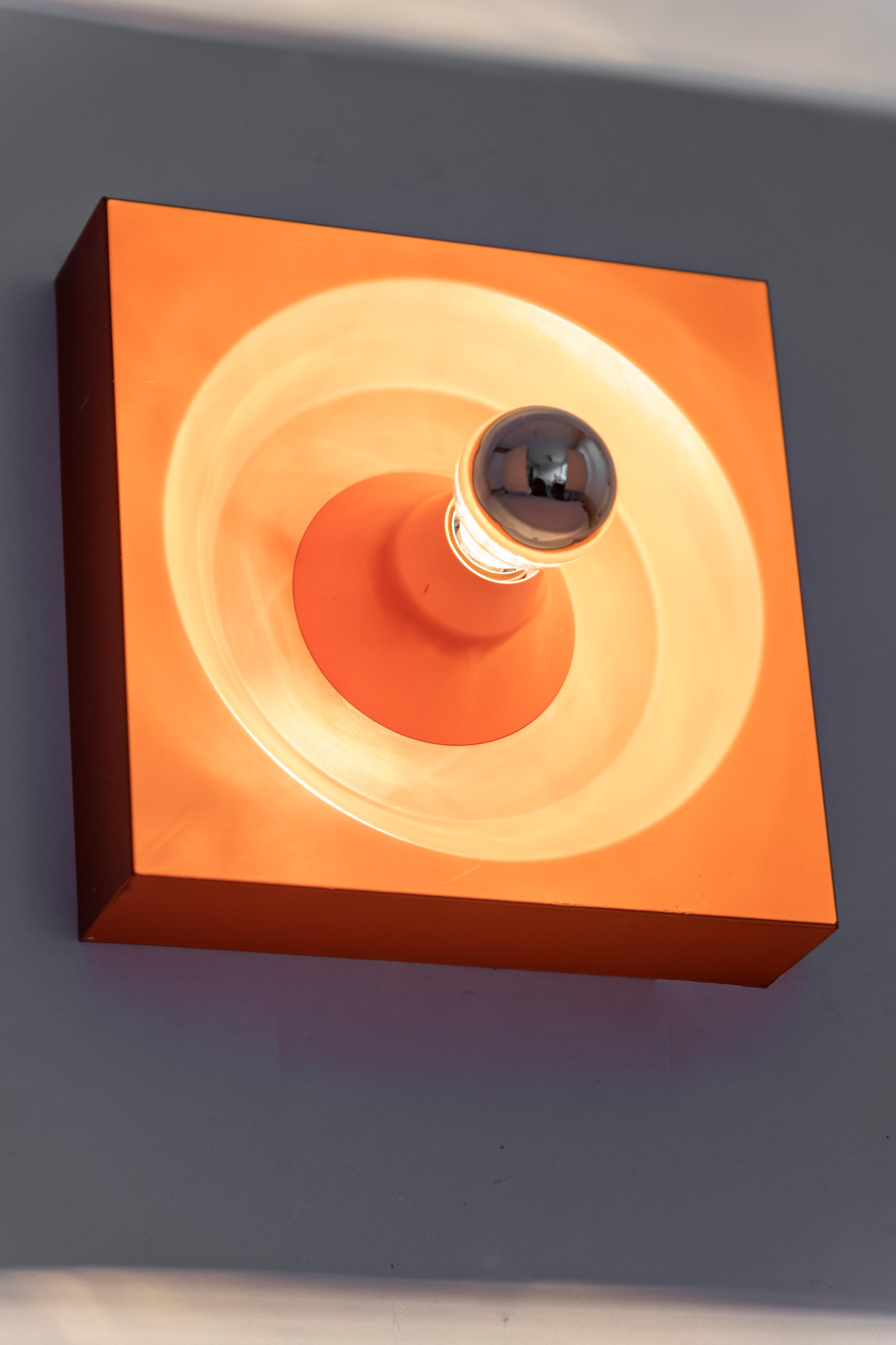 Petite Mid-Century Wall Light by Kaiser, Germany, 1970s For Sale 1