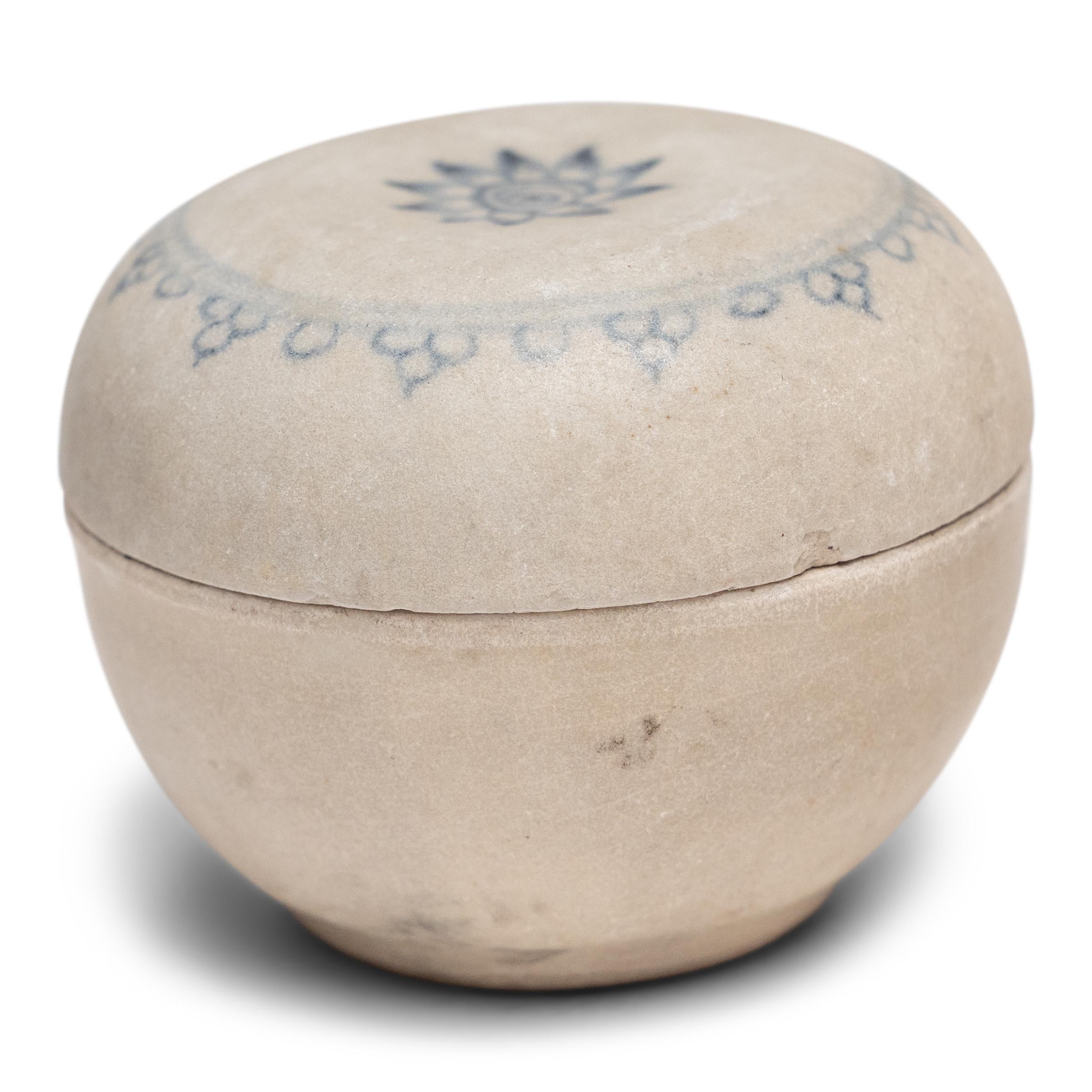 Pequeña caja de naufragio Ming, c. 1500 en Bueno estado para la venta en Chicago, IL