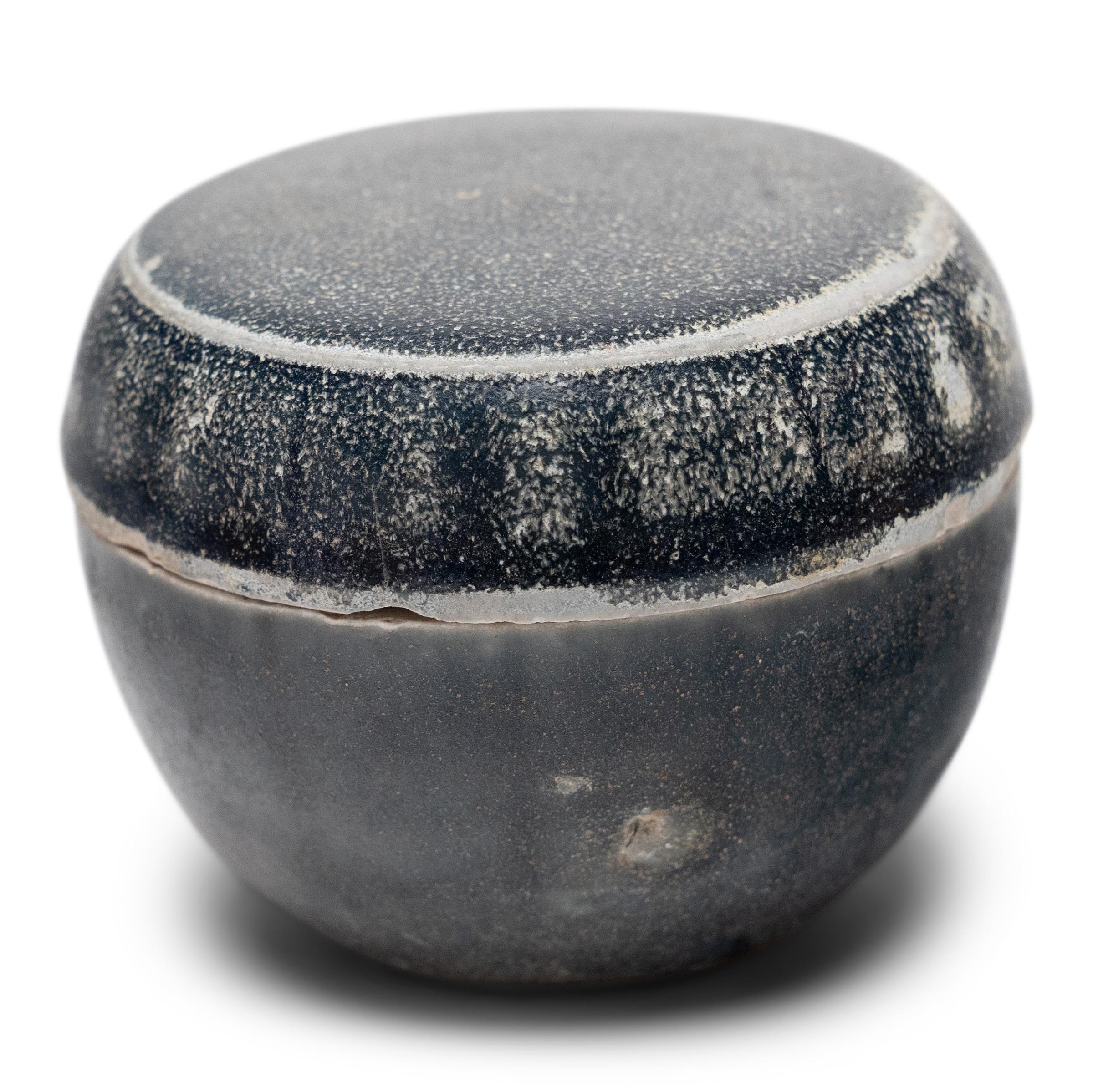 Pequeña caja de naufragio Ming, c. 1500 en Bueno estado para la venta en Chicago, IL