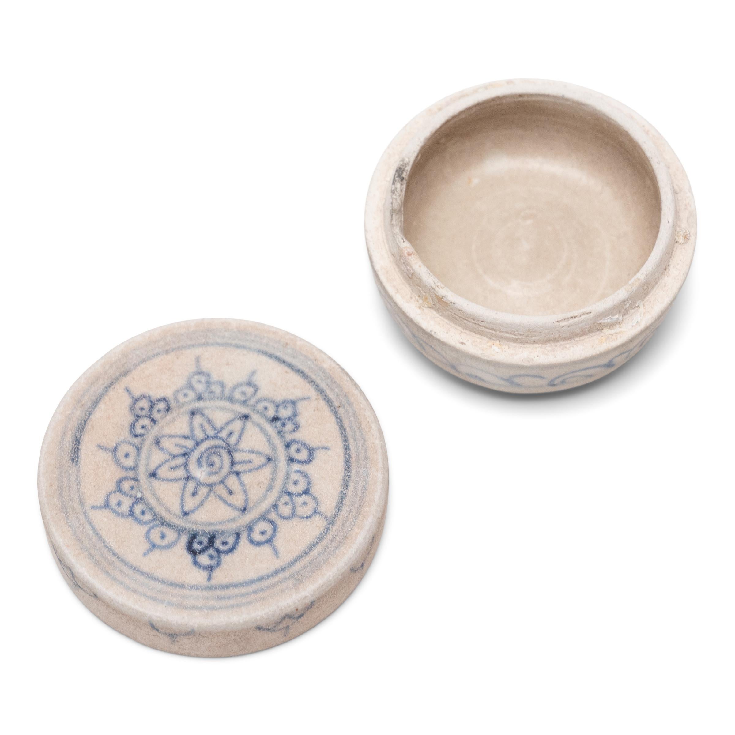 Pequeña caja de naufragio Ming, c. 1500 en Bueno estado para la venta en Chicago, IL