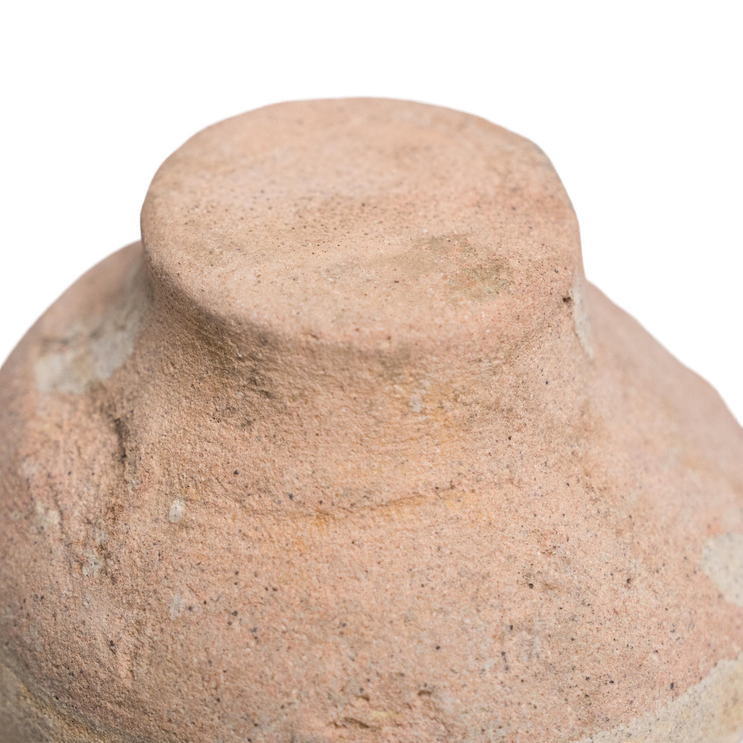 Pequeño tarro medicinal de naufragio Ming, c. 1500 en Bueno estado para la venta en Chicago, IL