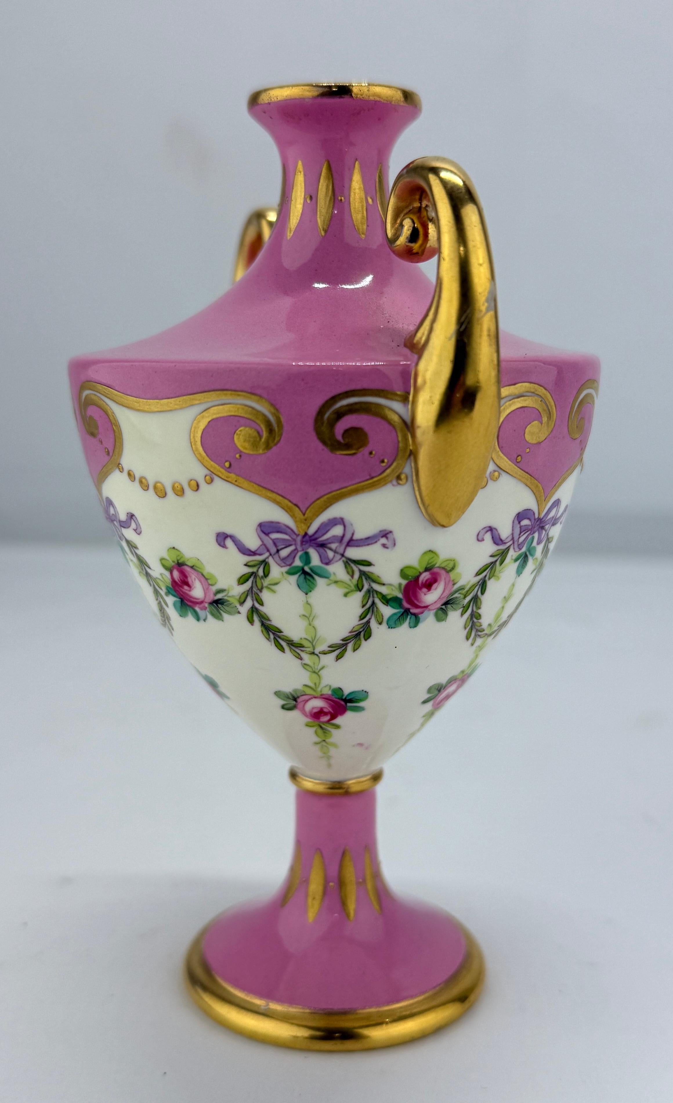 Neoclassico Petite Minton Vaso da gabinetto in porcellana neoclassica C.C. 1891 in vendita