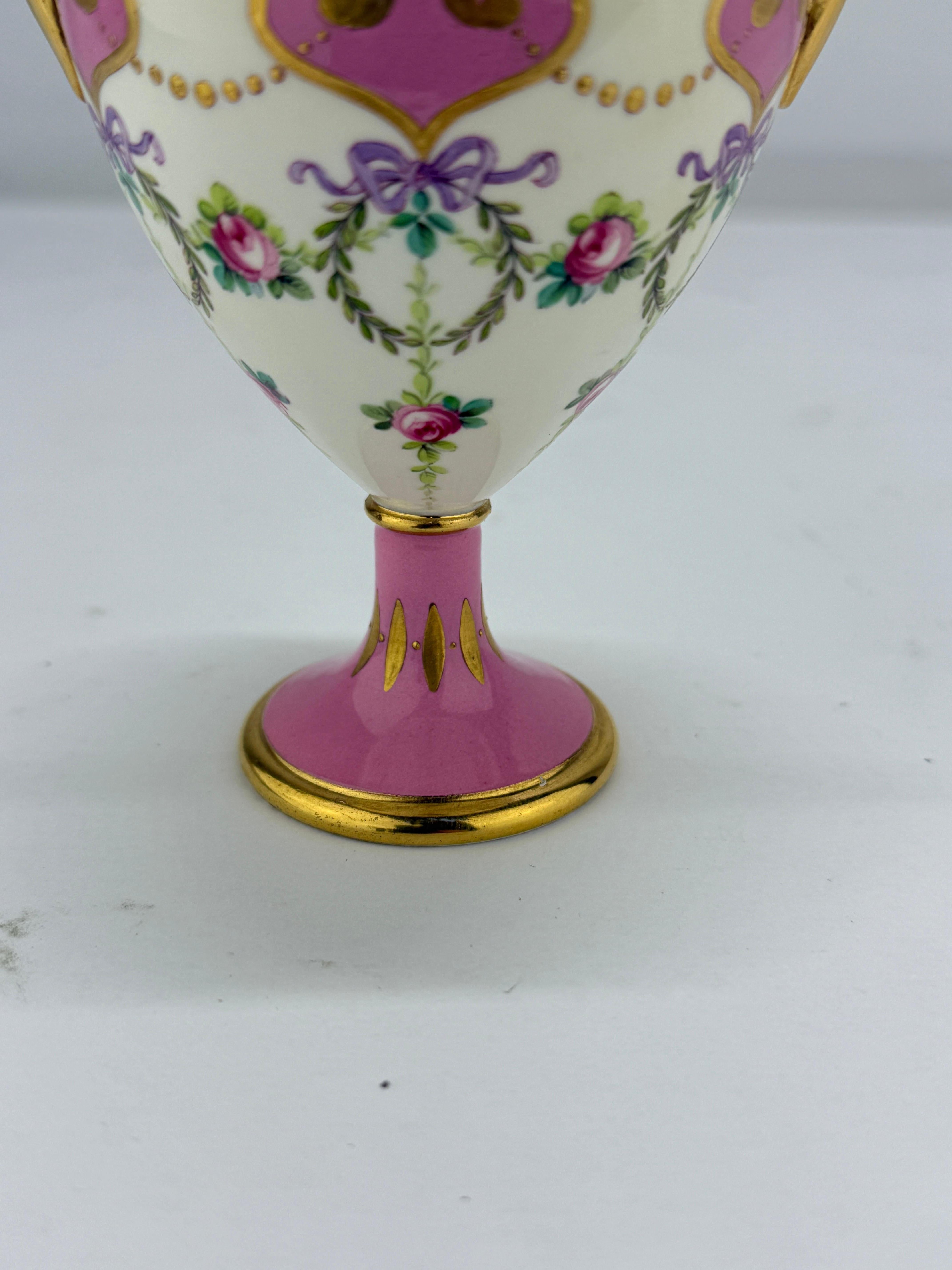 Porcellana Petite Minton Vaso da gabinetto in porcellana neoclassica C.C. 1891 in vendita