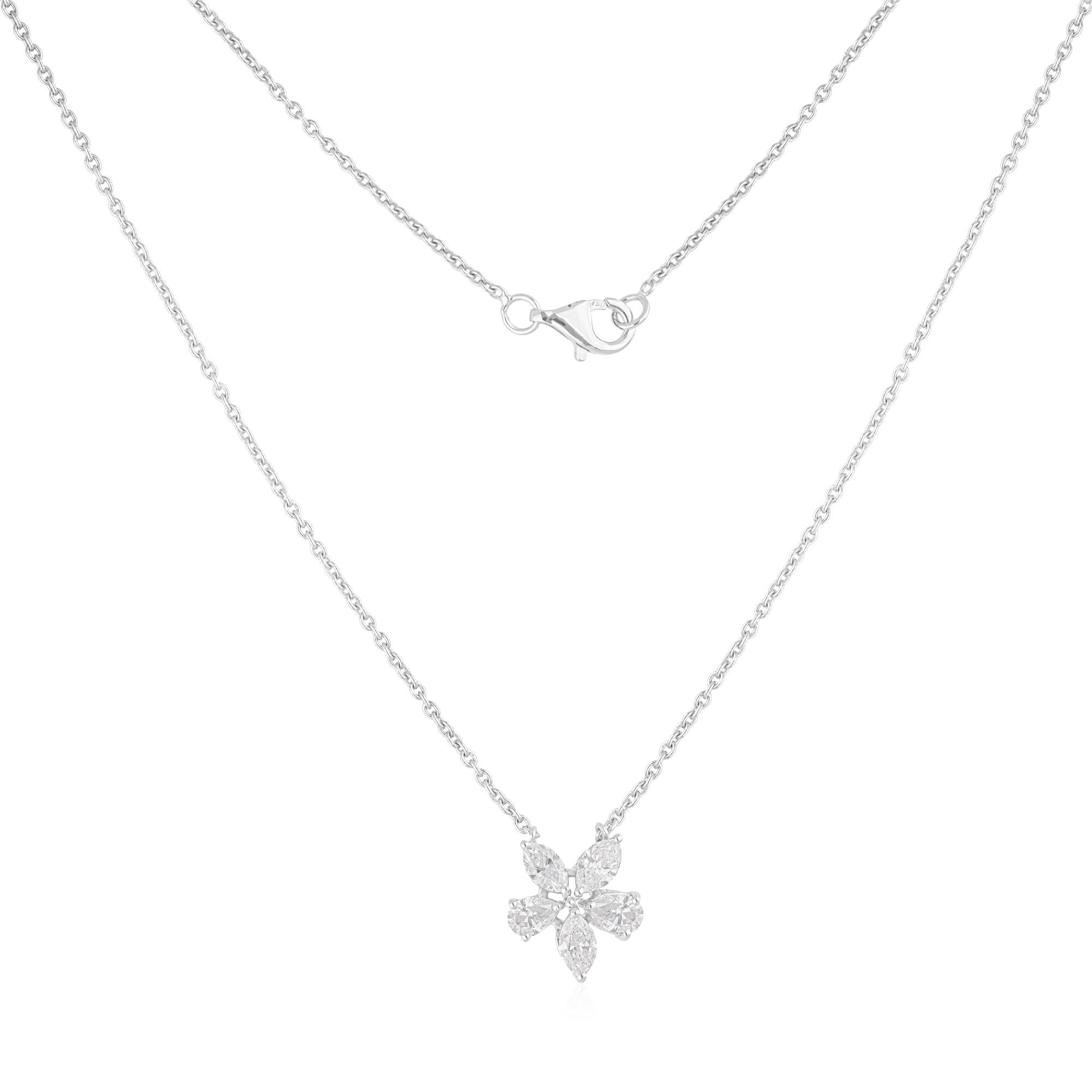 Collana Petite con diamanti naturali a taglio misto in oro 18 carati Tutte le tariffe sono state pagate.
Il pendente è intricato con diamanti taglio marquise disposti in una graziosa formazione a fiore, che simboleggia la bellezza, la crescita e