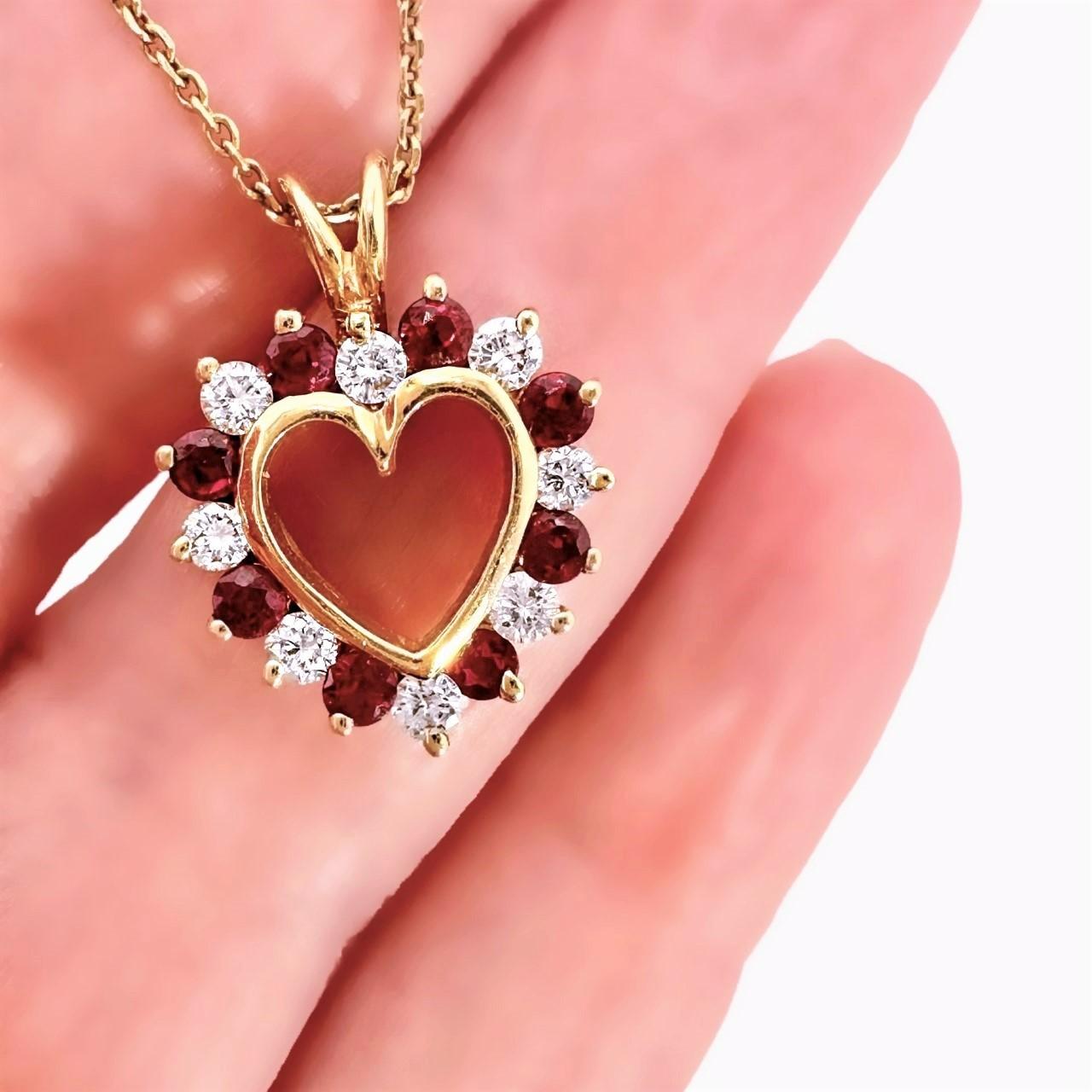 Petite Modern Gold Heart Pendant with Rubies and Diamonds In Good Condition For Sale In Palm Beach, FL