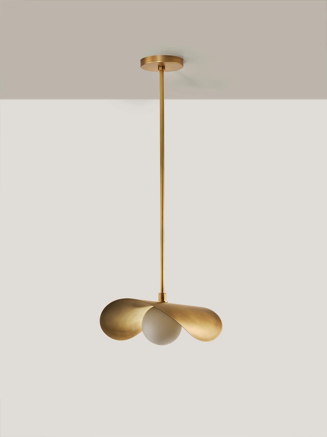 PETITE MONTERA Pendant, biomorphic form in Brass & Glass, Blueprint Lighting In New Condition For Sale In New York, NY