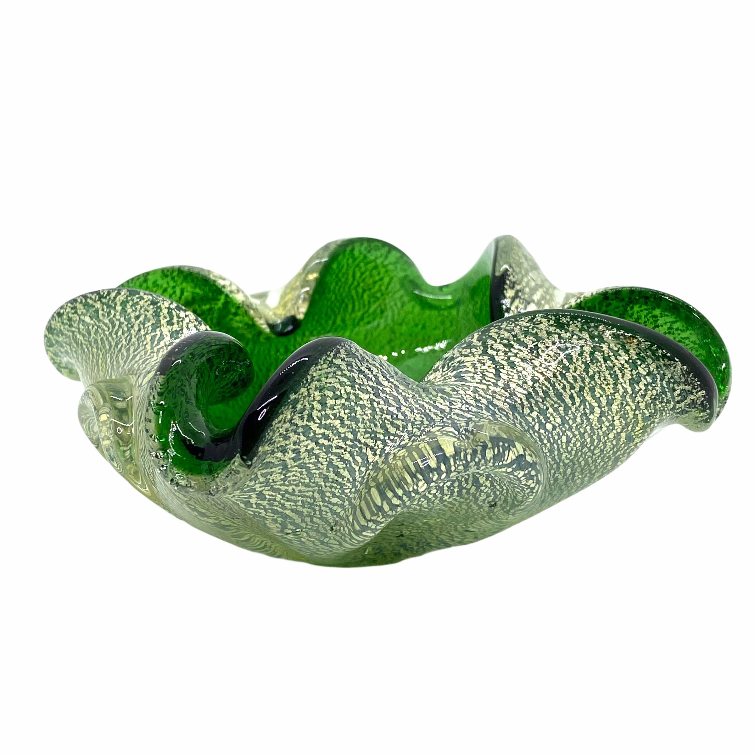 Hand-Crafted Petite Murano Art Glass Bowl or Catchall by Barovier Toso, 1950s, Venice, Italy For Sale