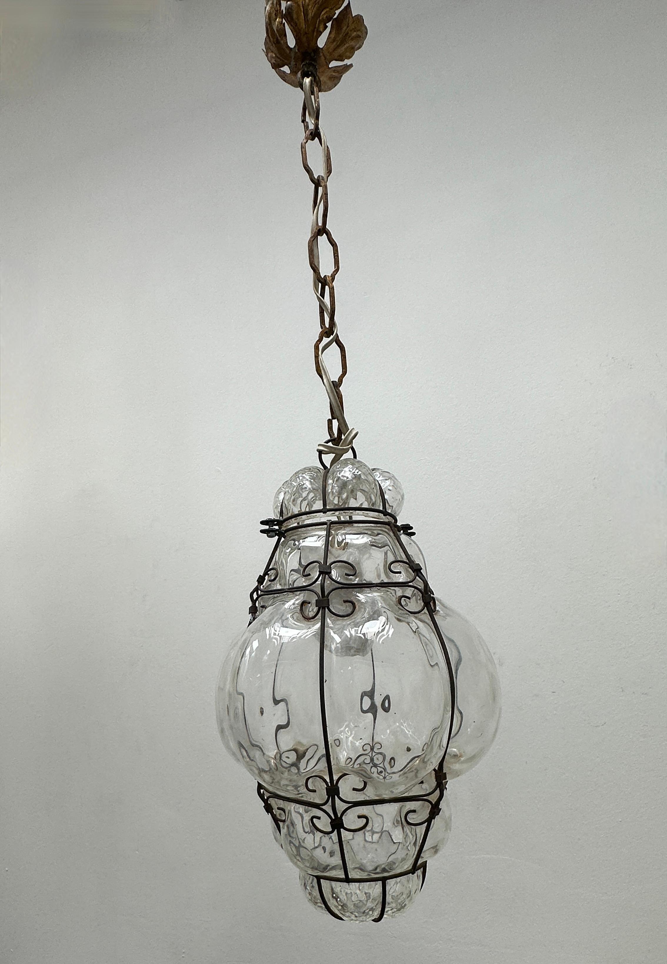 Petite lampe à suspension en verre de Murano en cage, années 1930, Italie vintage 1