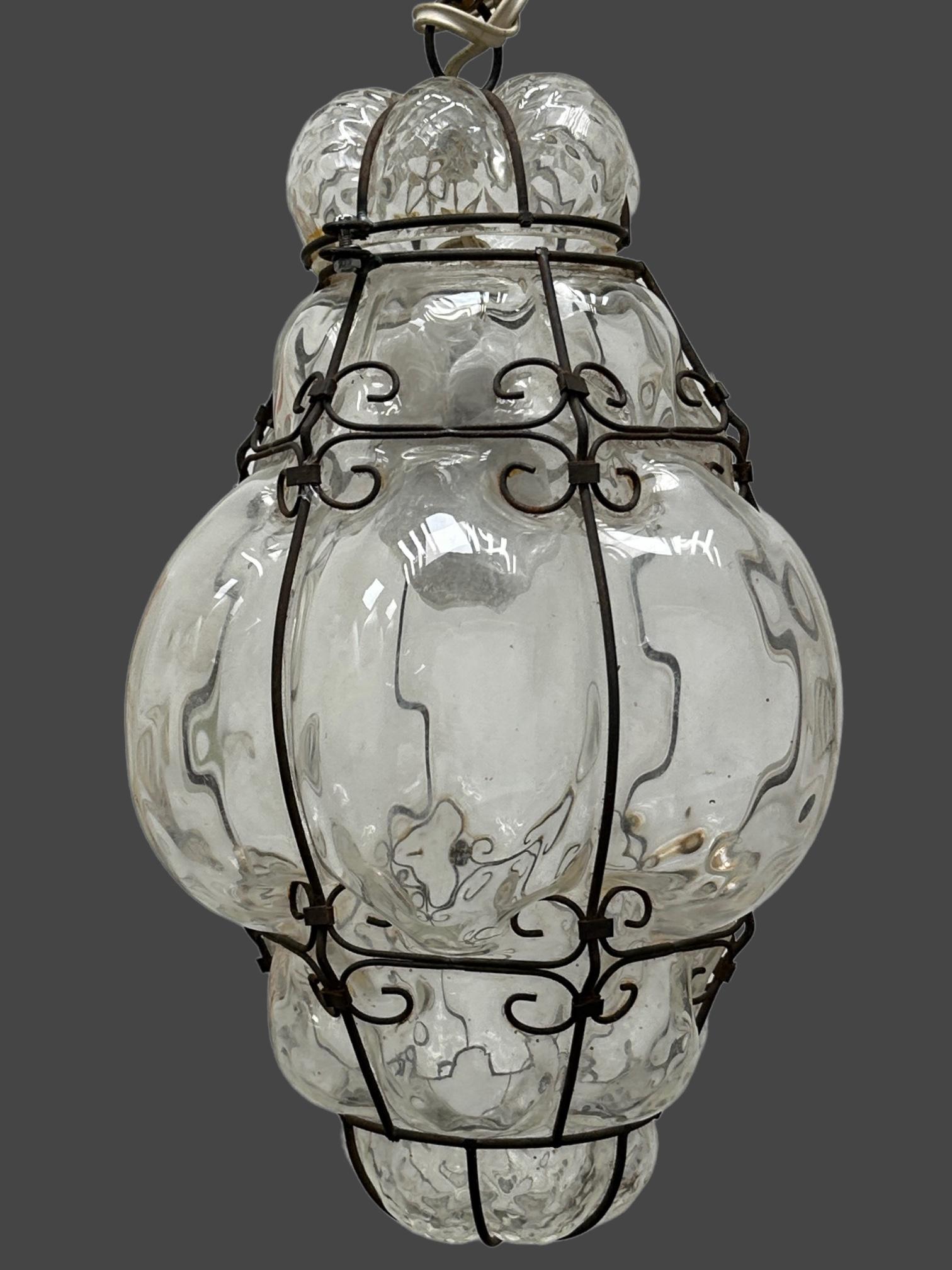 Petite lampe à suspension en verre de Murano en cage, années 1930, Italie vintage 2