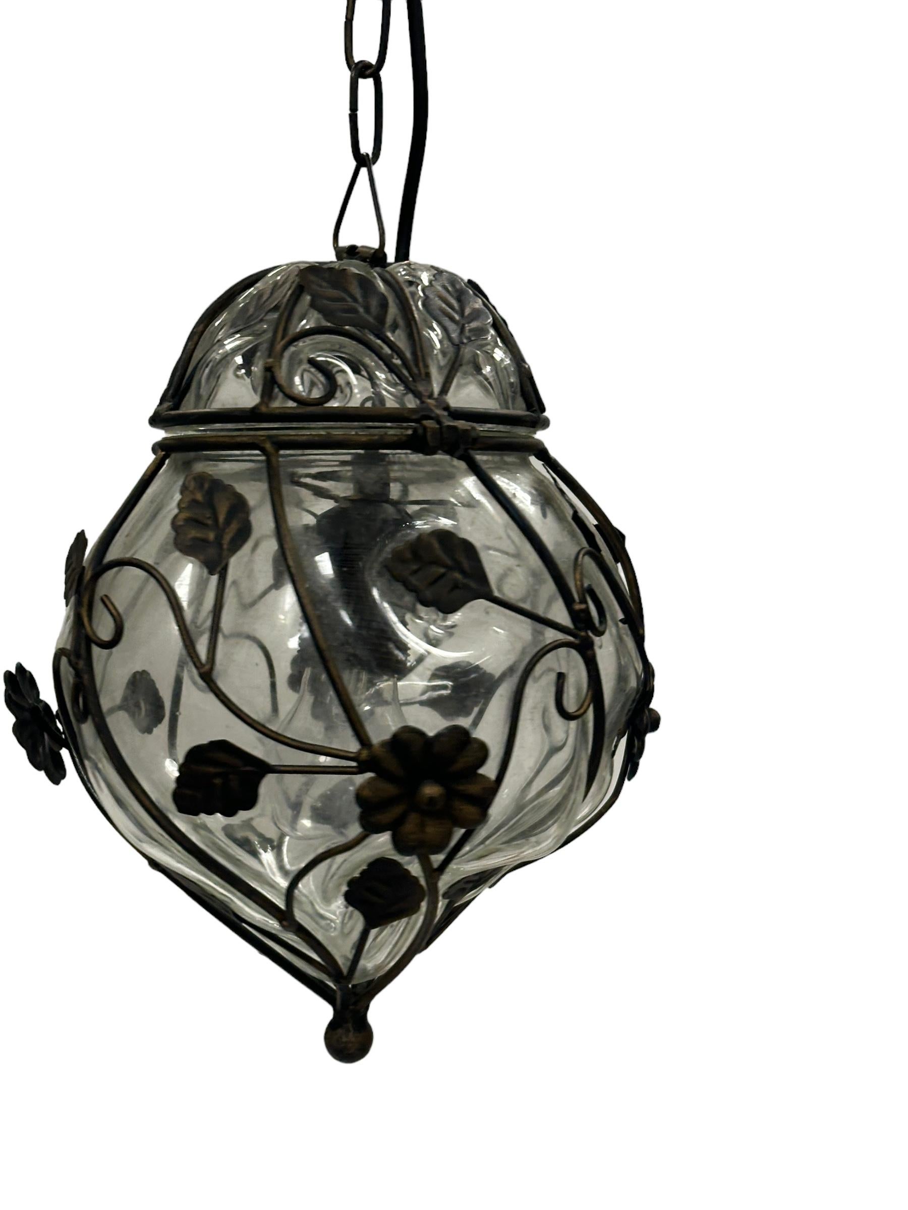 Petite Murano Caged Glass Pendant Light, 1960s Italy vintage In Good Condition For Sale In Nuernberg, DE