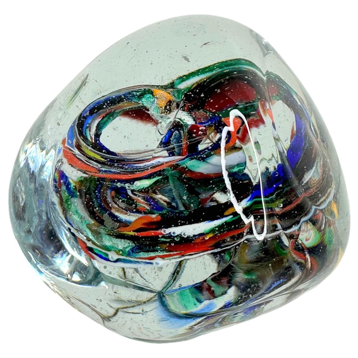 Pequeño pisapapeles de cristal de Murano Remolino interior Moderno de mediados de siglo, Italia Años 60 Italiano en venta