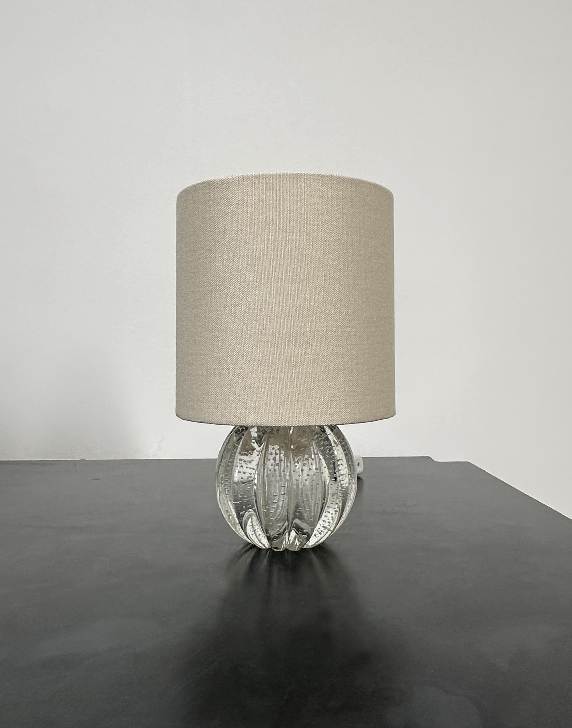  Murano Archimede Seguso Bullicante Glass Table Lamp
Vintage Condition with New Linen Shade
Tested and Rewired for US