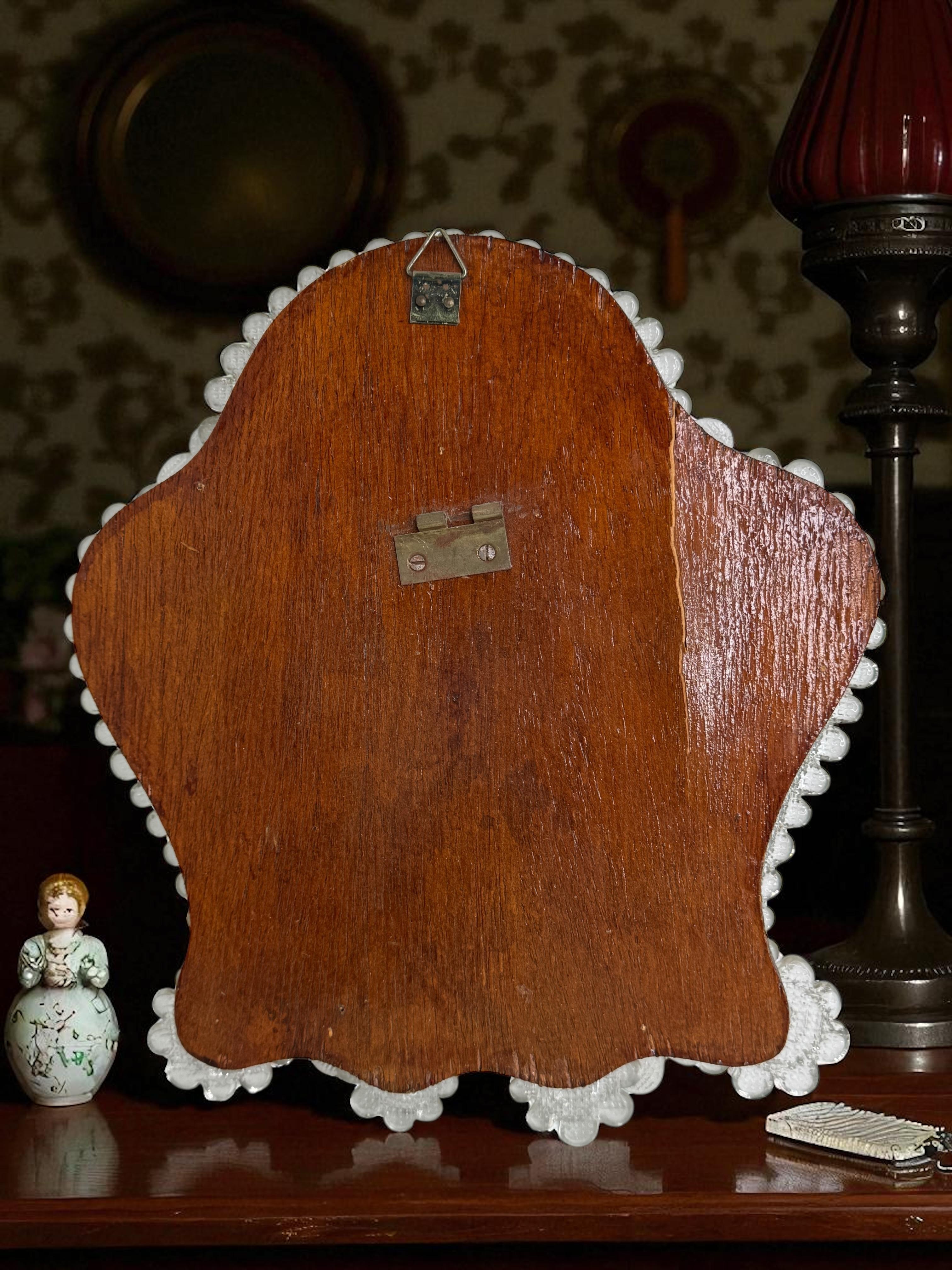 Petit miroir mural de courtoisie en verre de Murano avec fleurs années 1960, Italie Venise vénitienne en vente 7