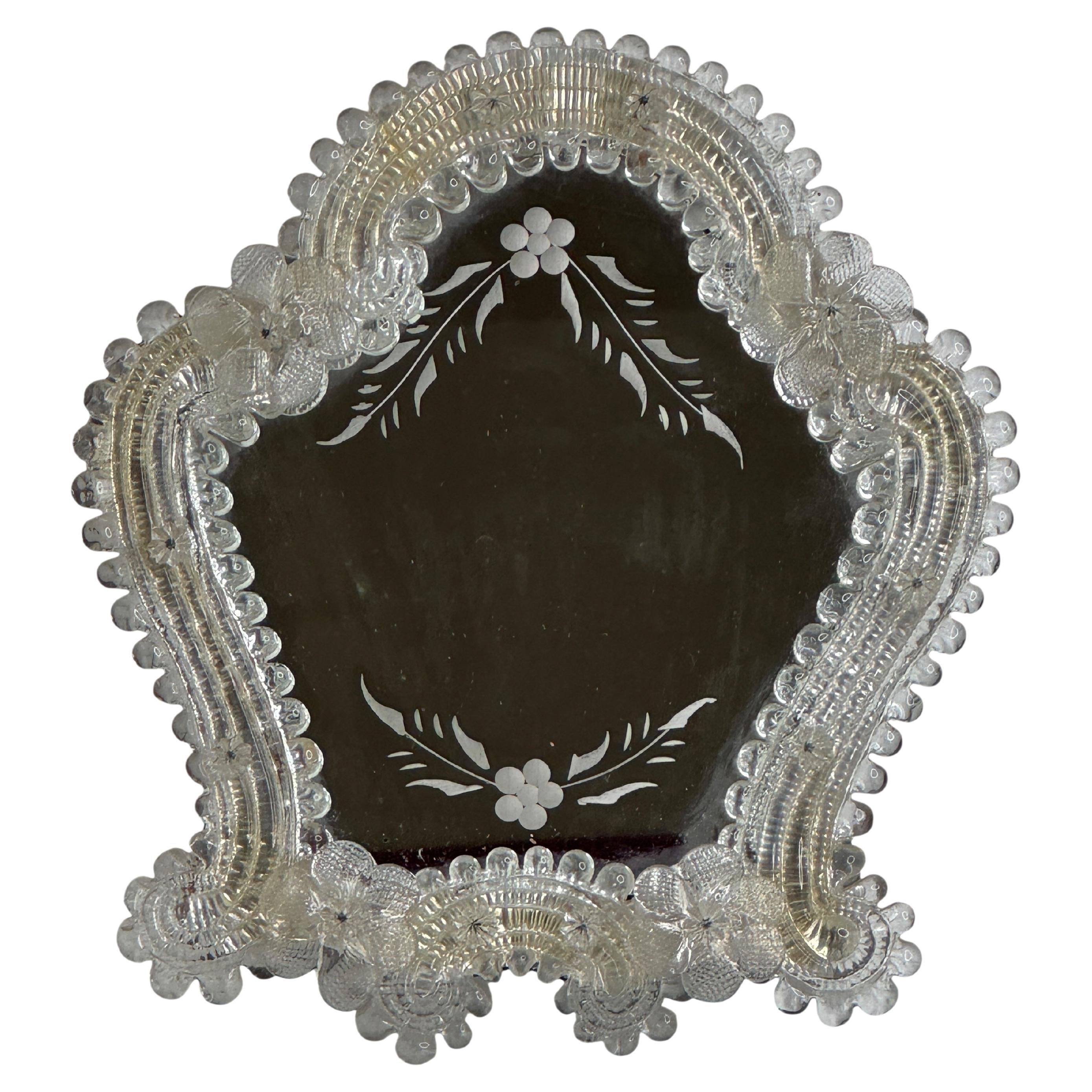 Petit miroir mural de courtoisie en verre de Murano avec fleurs années 1960, Italie Venise vénitienne