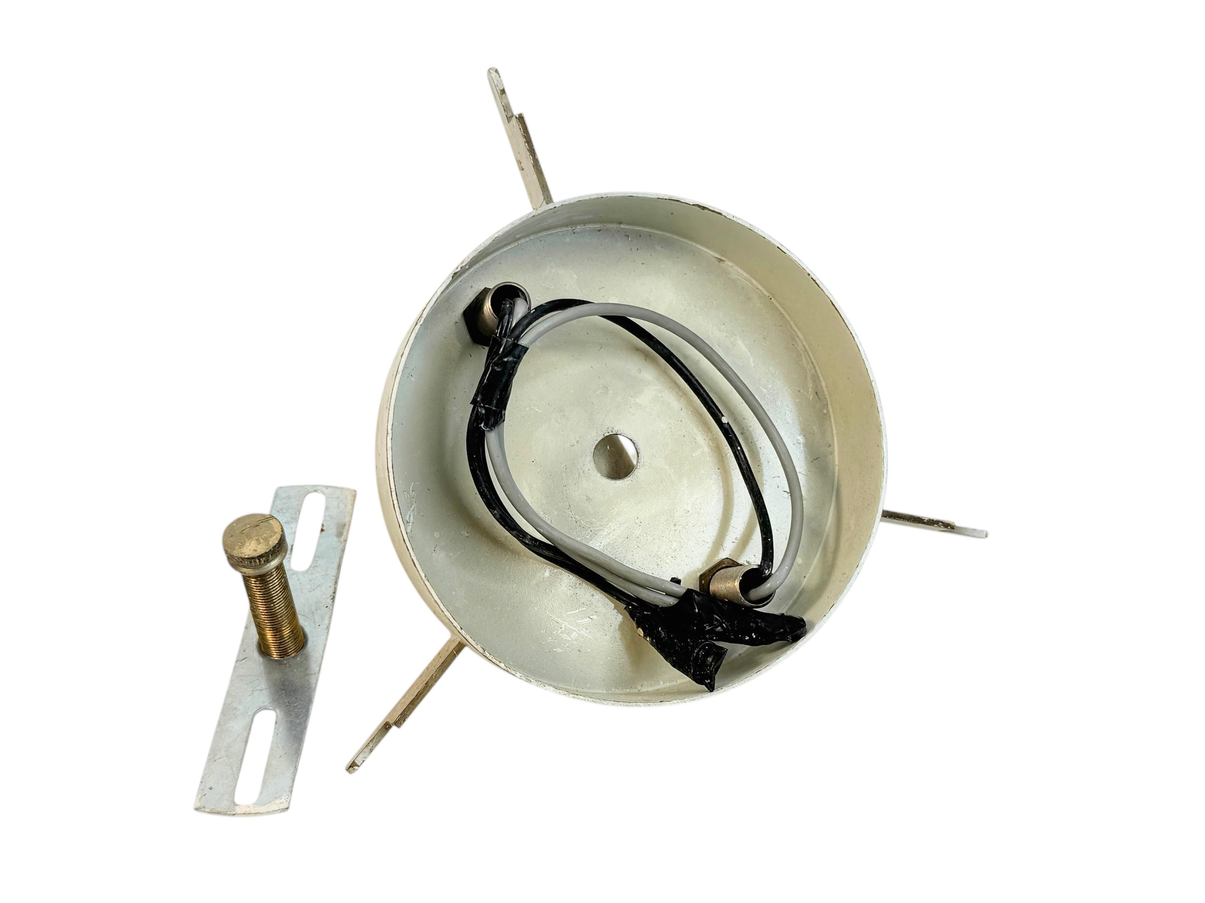 Petite Murano Opalglas & Brown Stripe Flush Mount Made by Itre Italien 1980er im Angebot 3