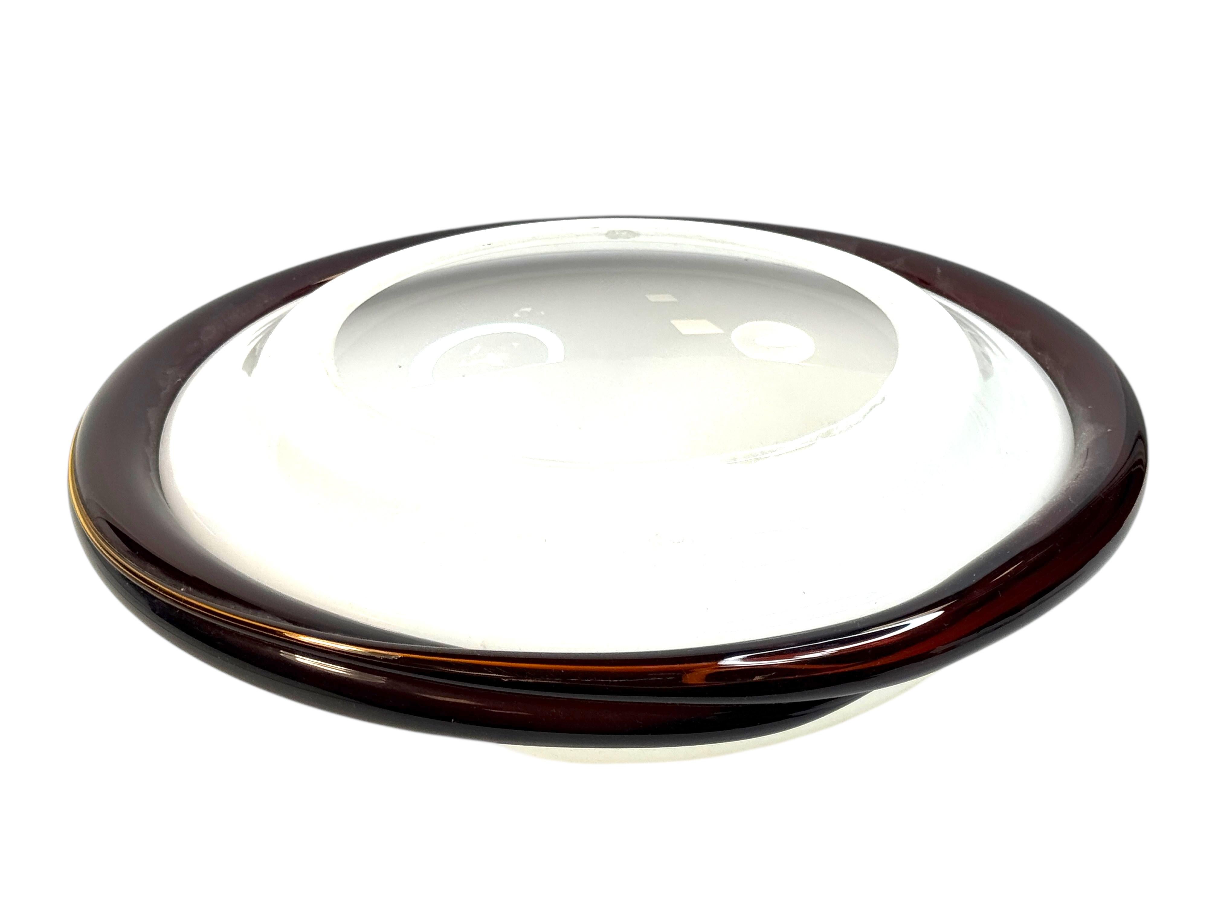 Petite Murano Opalglas & Brown Stripe Flush Mount Made by Itre Italien 1980er im Angebot 7