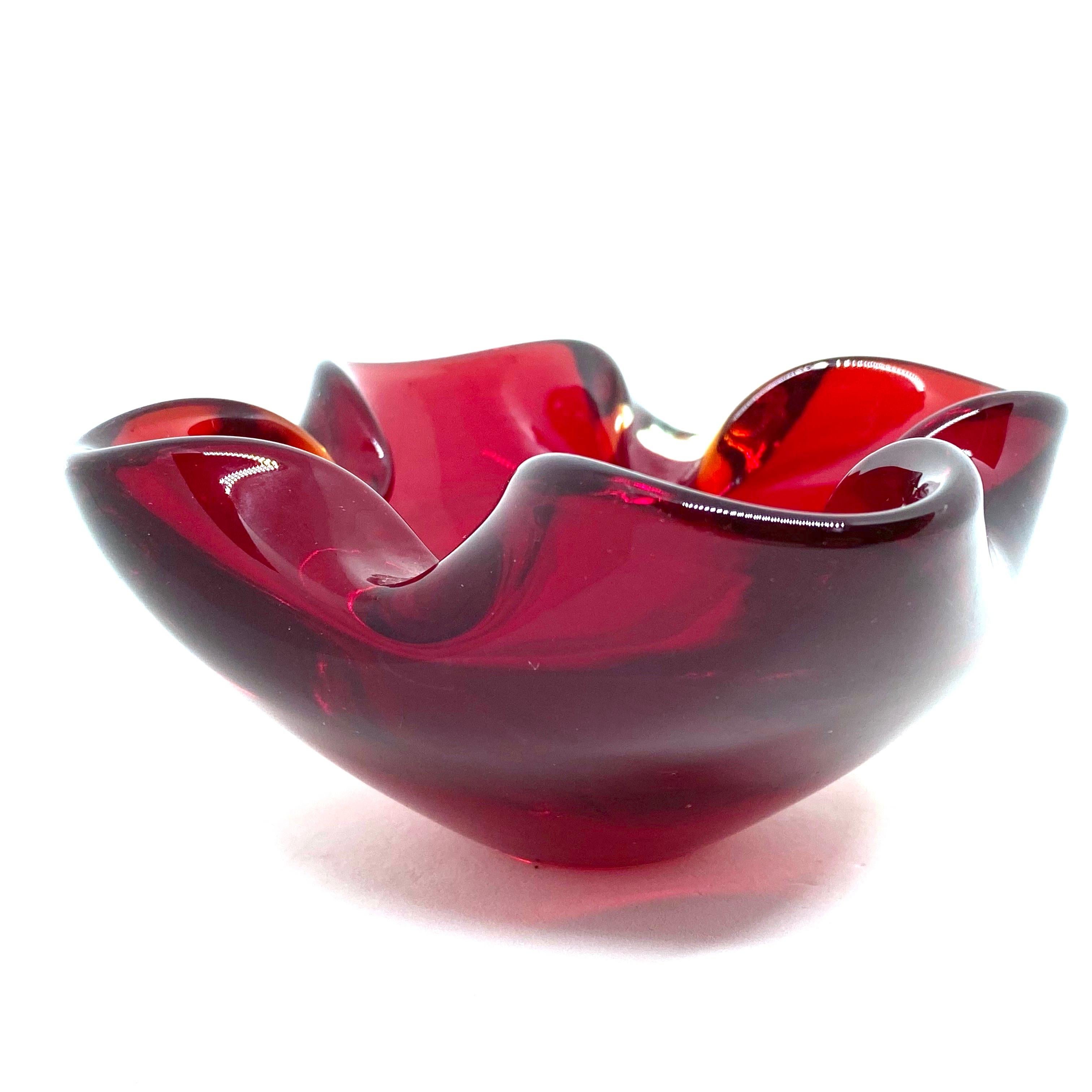Organic Modern Petite Murano Sommerso Ruby Red Glass Bowl Catchall, Vintage, Italy, 1970s
