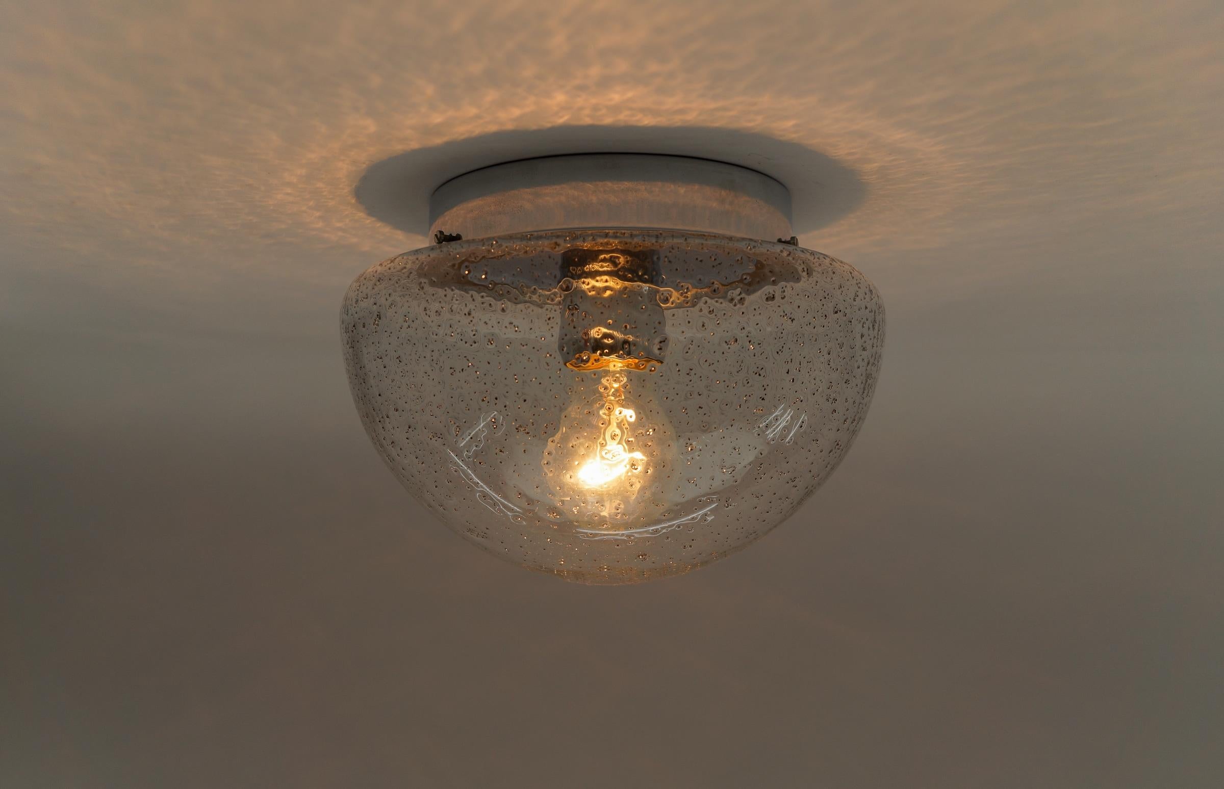 Petite Mushroom Shaped Glass Lamp, Germany 1960s In Good Condition For Sale In Nürnberg, Bayern