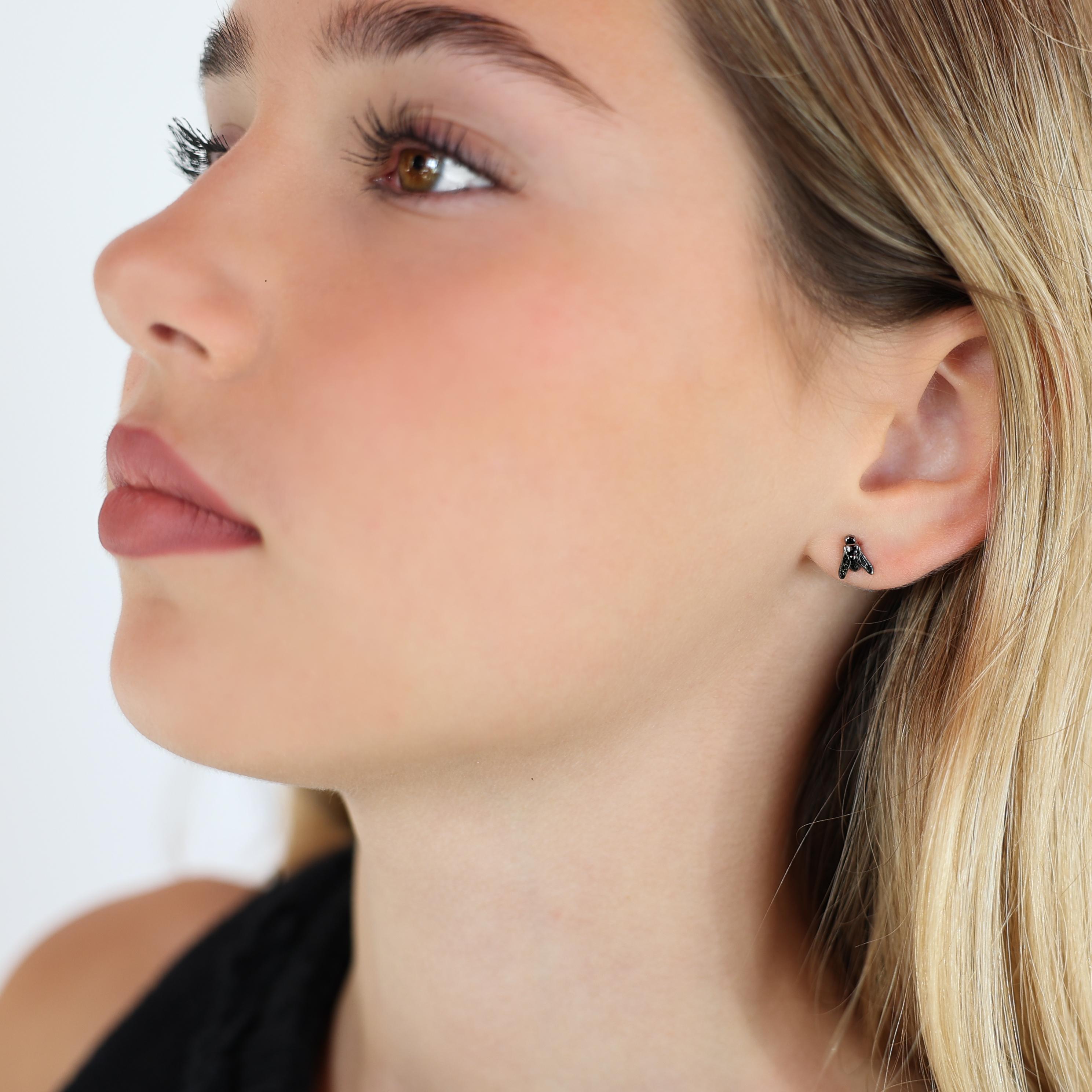 Contemporary mini FLY Essential Individual Earring in 18K Black Gold - ECH JEWELRY