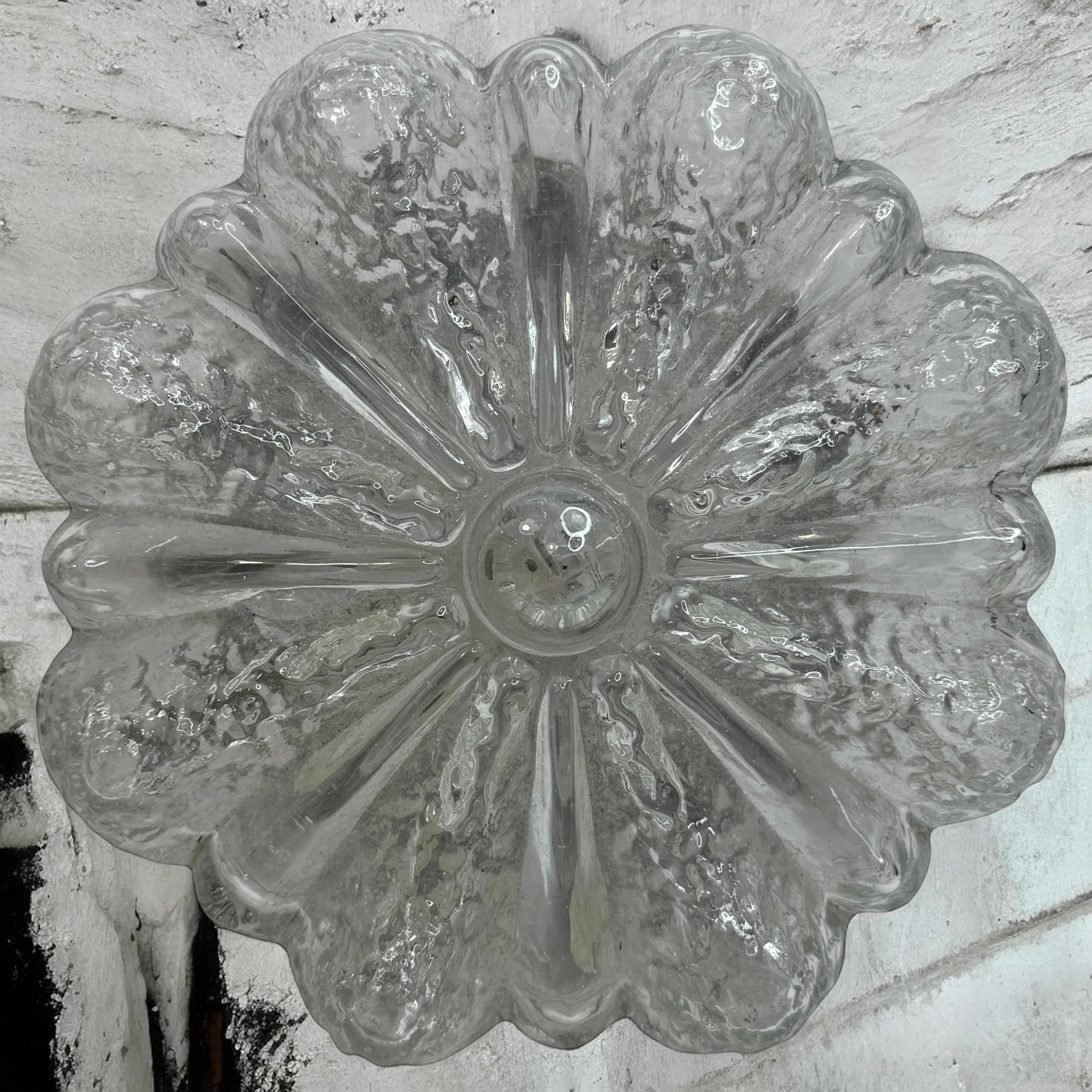 Petite paire de montures encastrées en verre transparent en forme de fleur, Allemagne, années 1960 Bon état - En vente à Nuernberg, DE