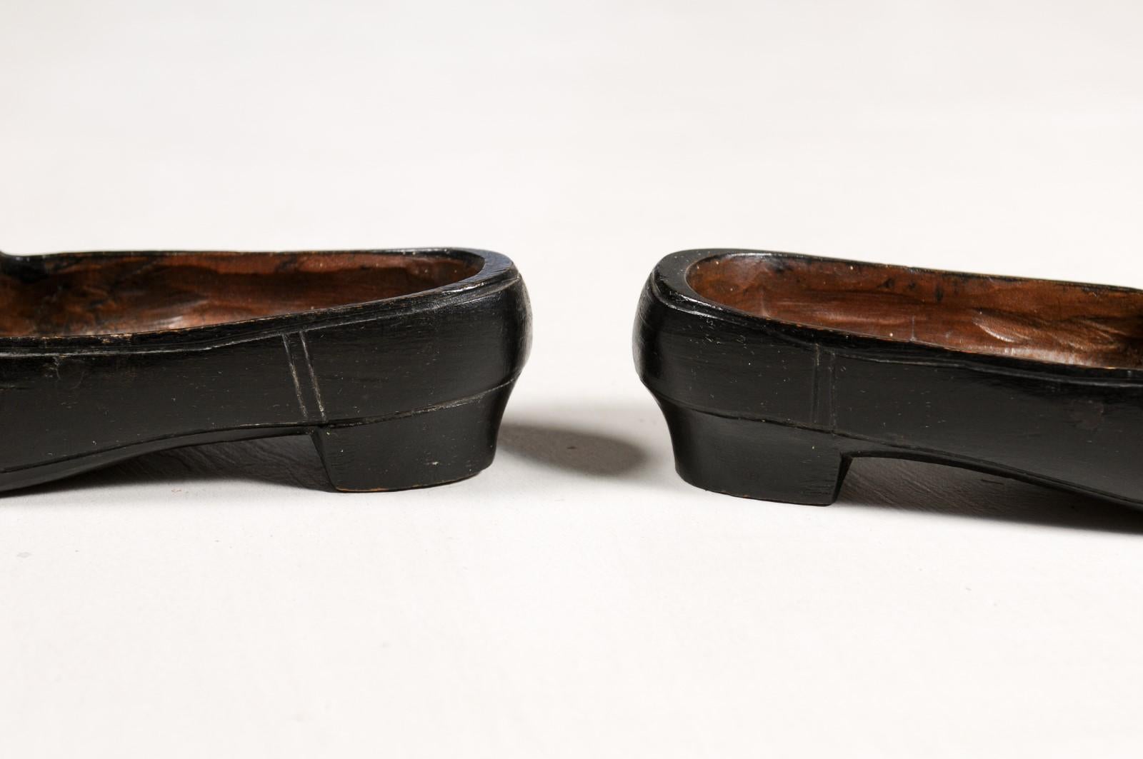 Petite Pair of Dutch 19th Century Ladies' Carved Wooden Clogs with Black Paint For Sale 7