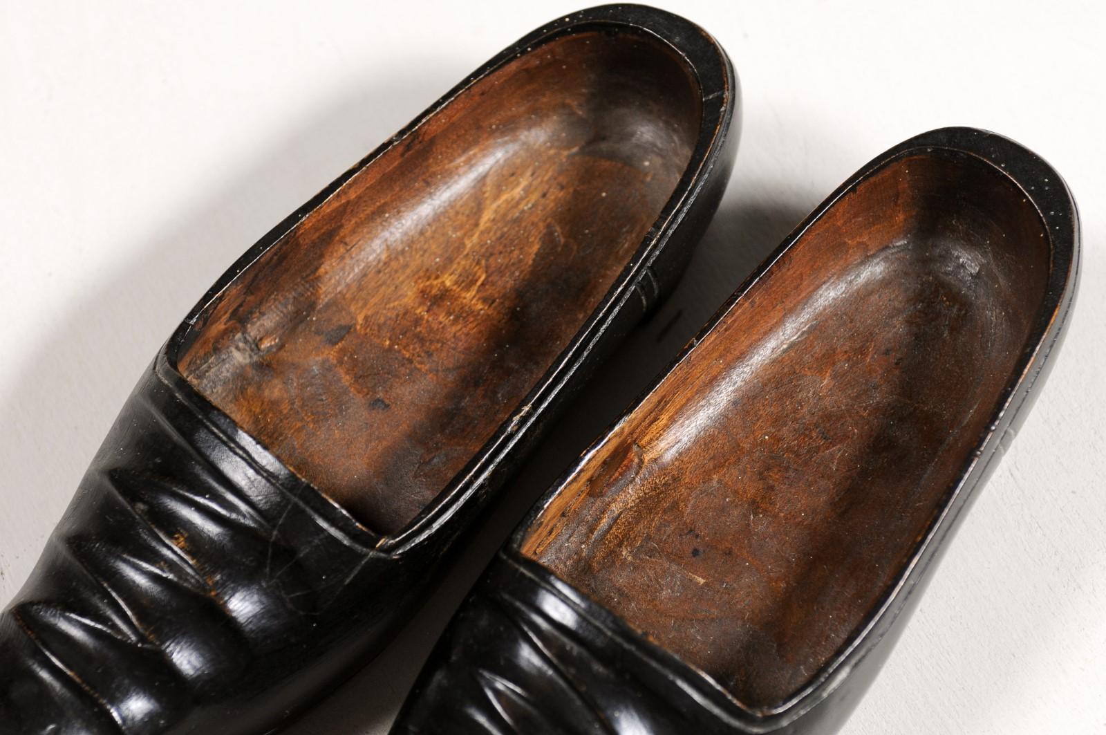 Petite Pair of Dutch 19th Century Ladies' Carved Wooden Clogs with Black Paint For Sale 9