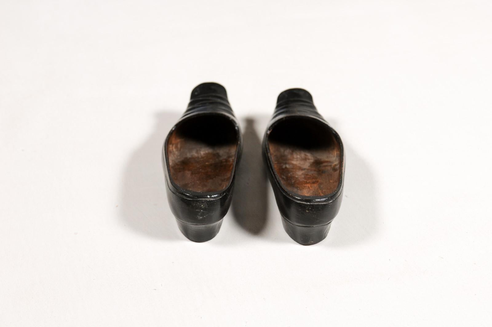 Petite Pair of Dutch 19th Century Ladies' Carved Wooden Clogs with Black Paint For Sale 2