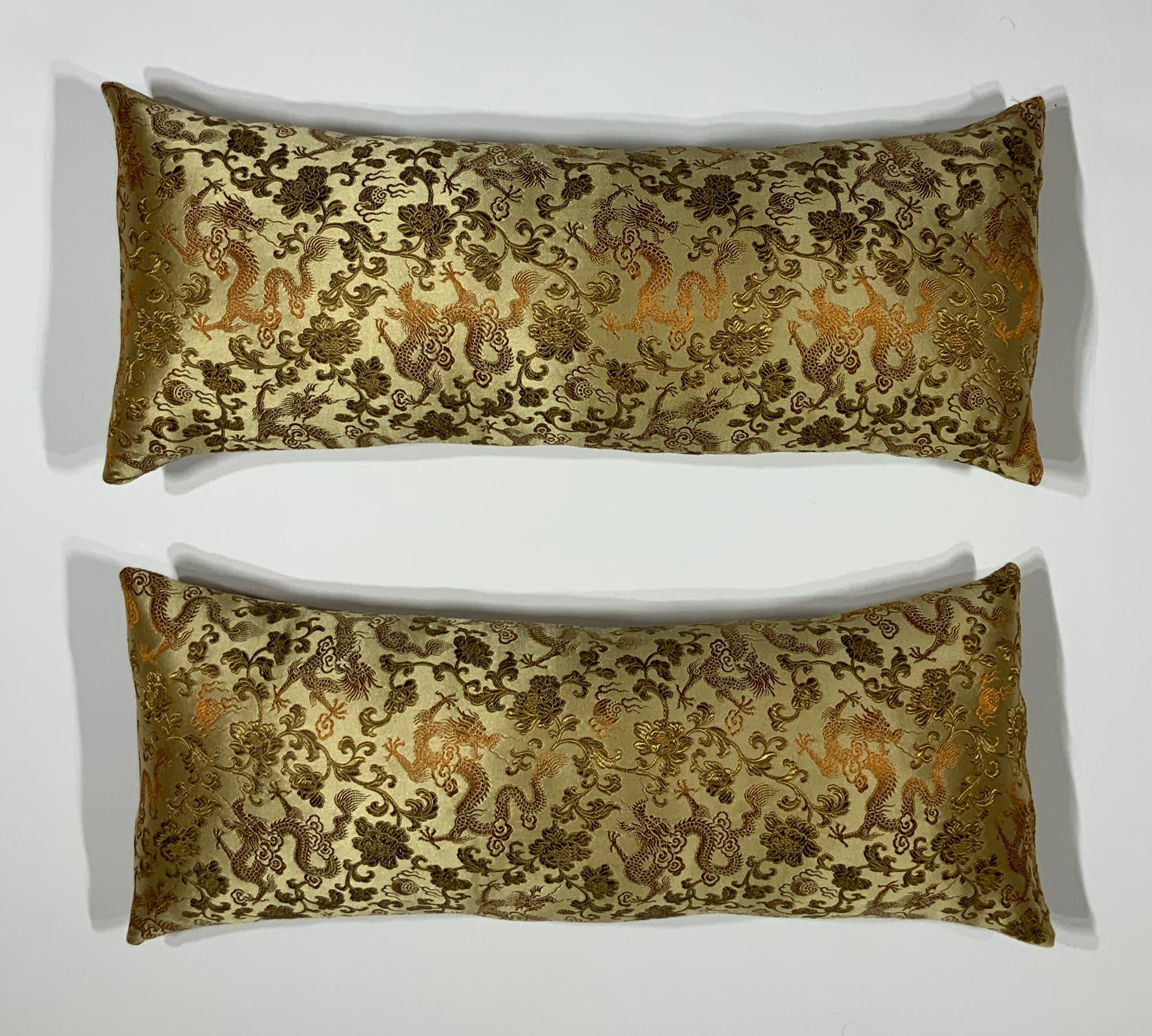 Petite Pair of Silk Chinese Accent Pillows In Good Condition In Delray Beach, FL