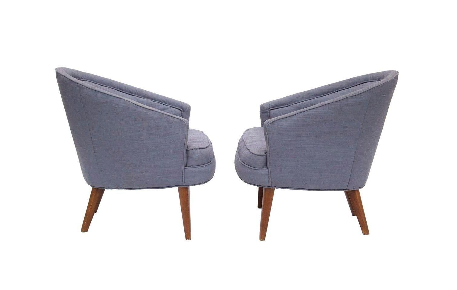 Petite Pair of Tufted Mid-Century Armchairs For Sale 2