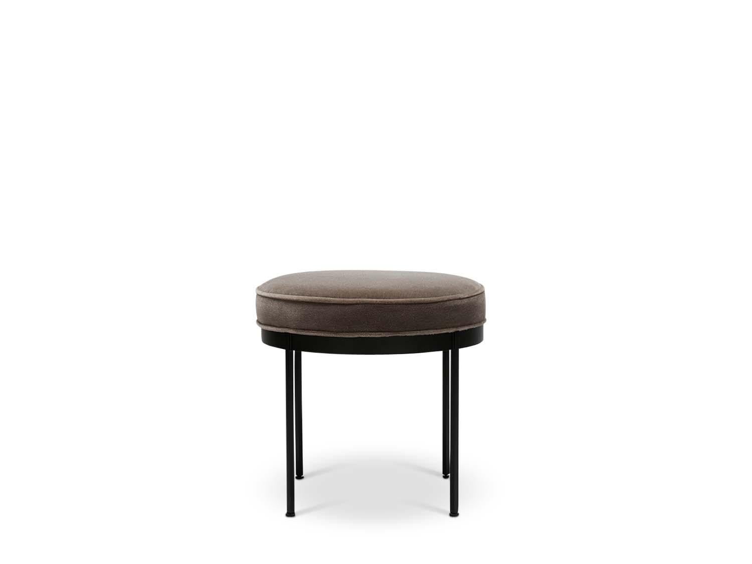 Americano Pouf Petite Paul di Lawson-Fenning in vendita
