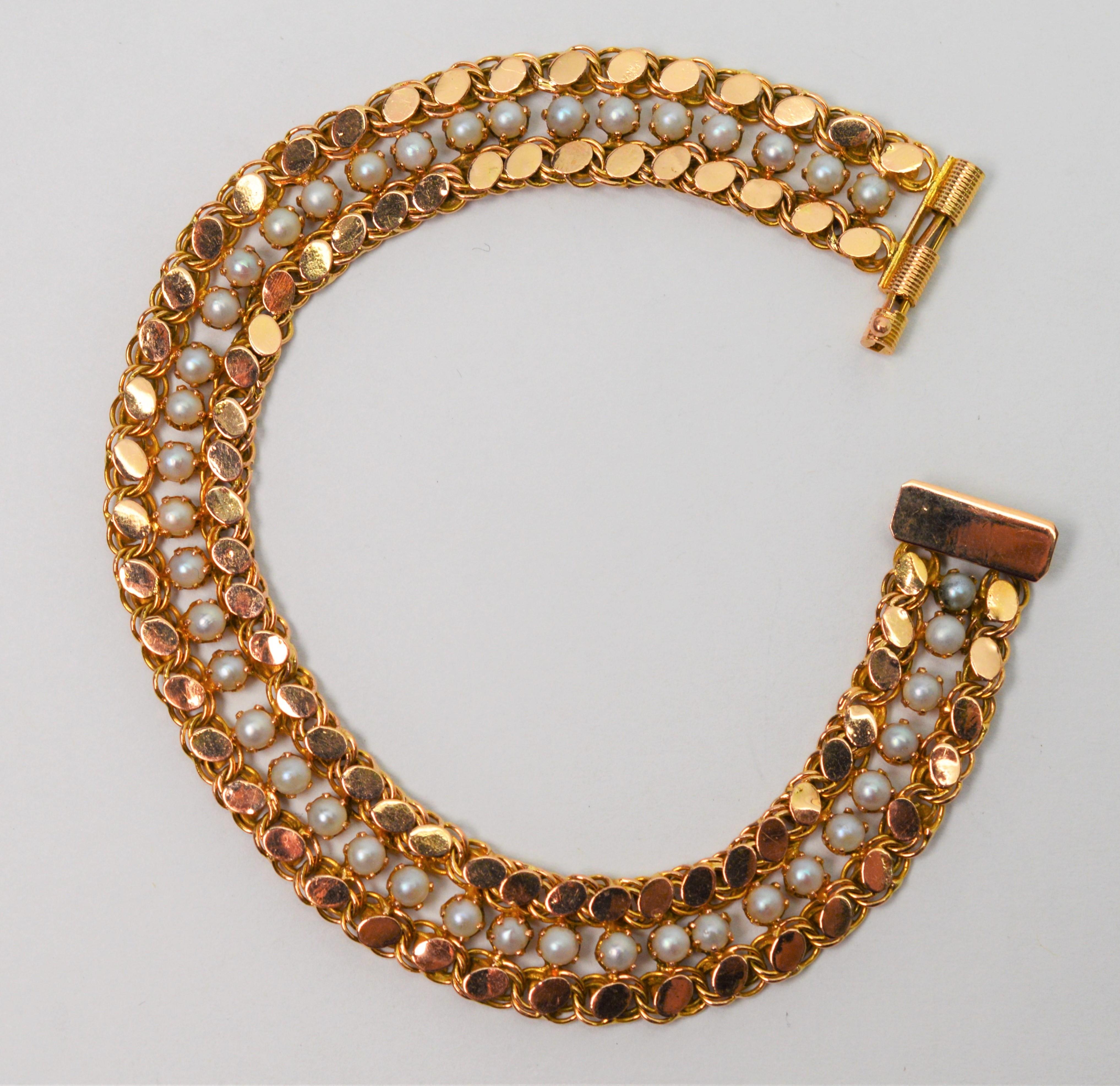 Pearl Accented 14 Karat Yellow Gold Link Bracelet In Good Condition For Sale In Mount Kisco, NY