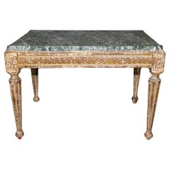 Tavolino da salotto francese del periodo Petite del 18° secolo, circa 1780, afflitto da una forte usura