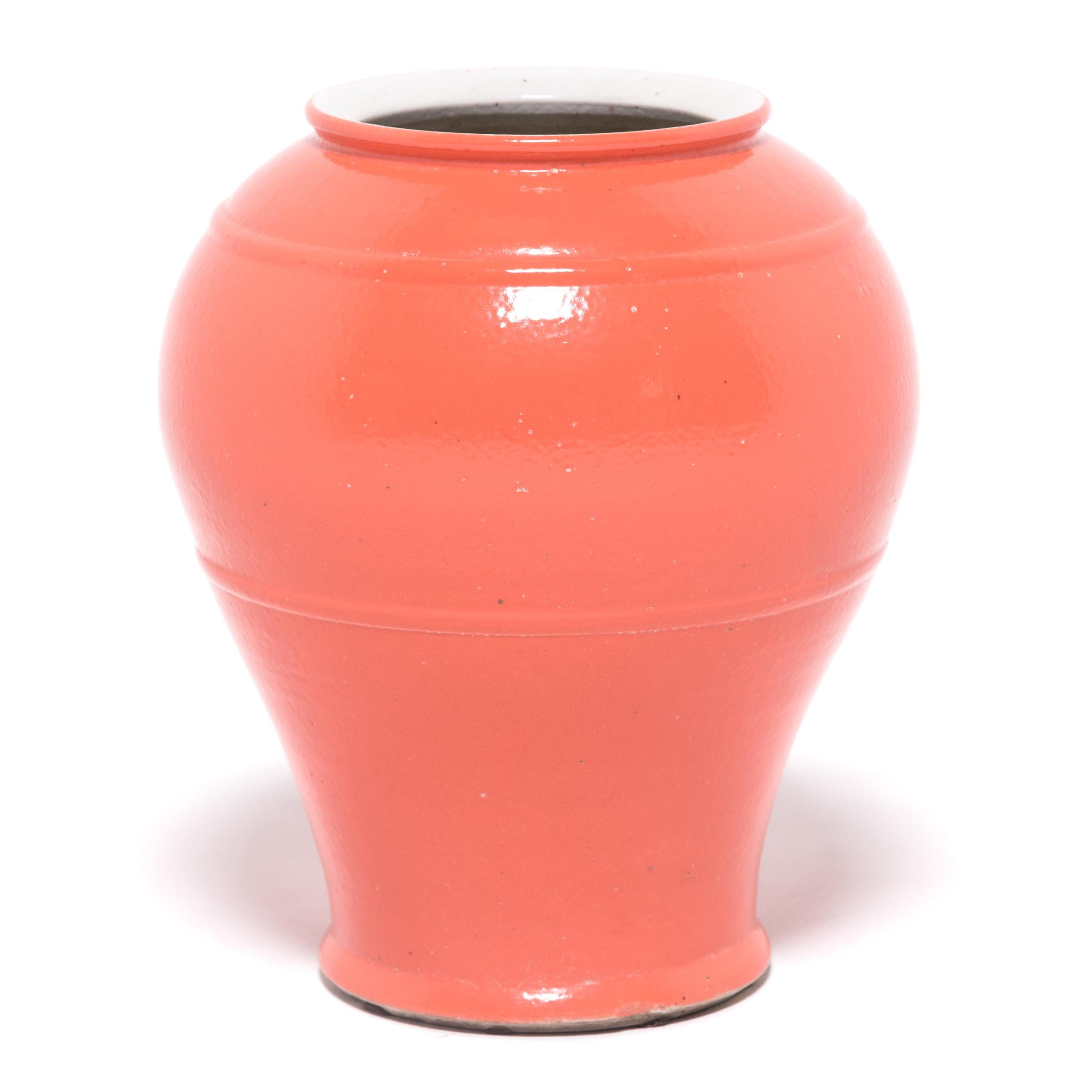 Moderne Vase prune persan orange effilé en vente