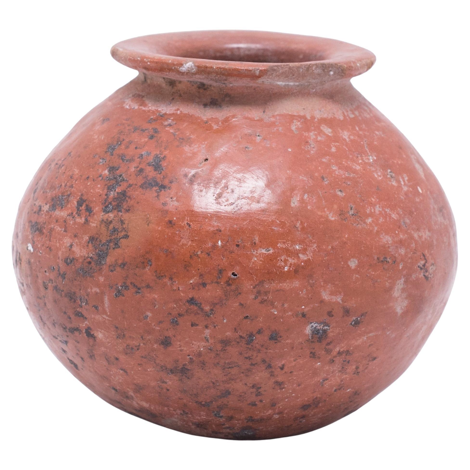 Pequeña olla precolombina de cerámica roja