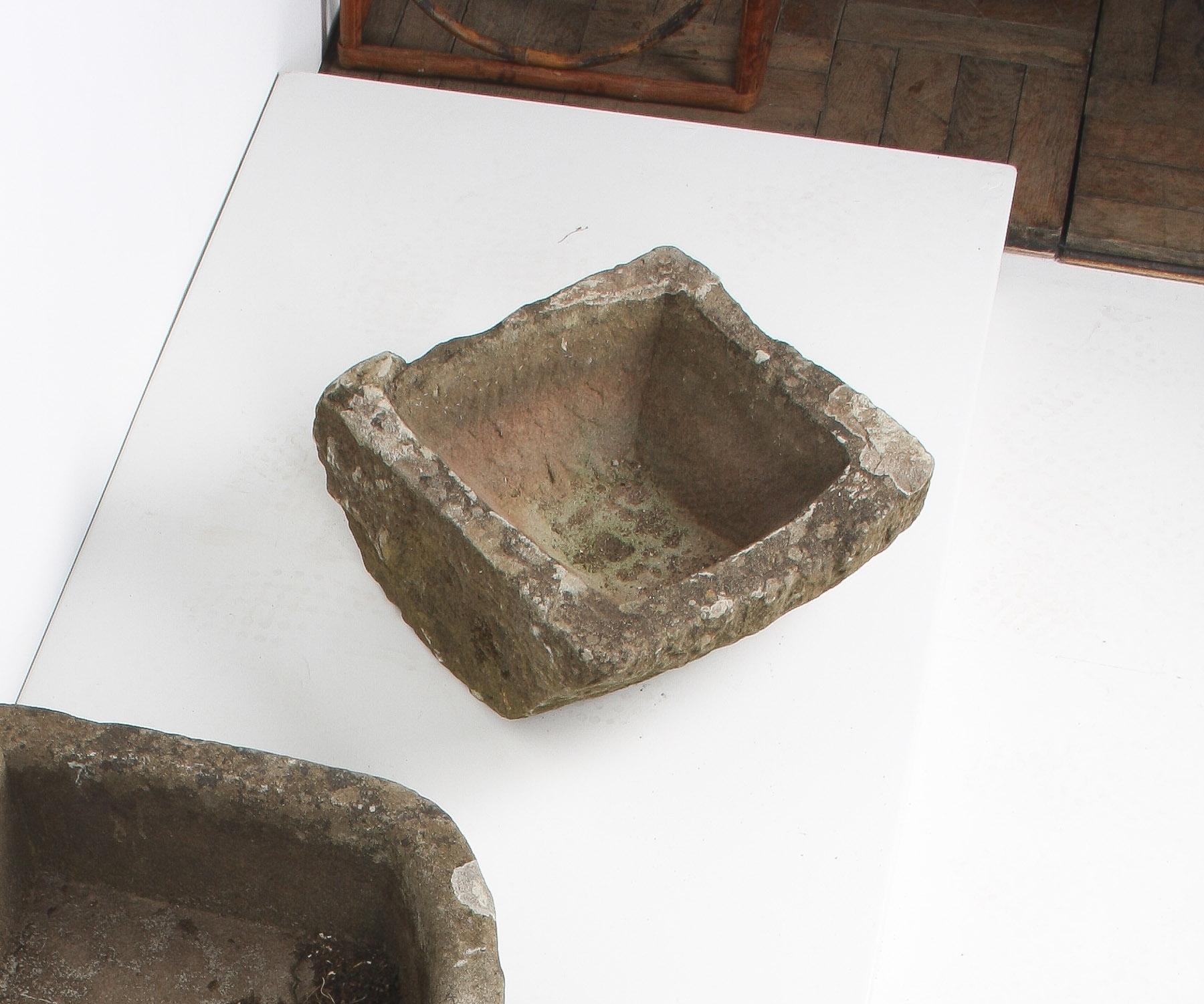 Petite jardinière ancienne en pierre sculptée Wabi Sabi organique en vente 4