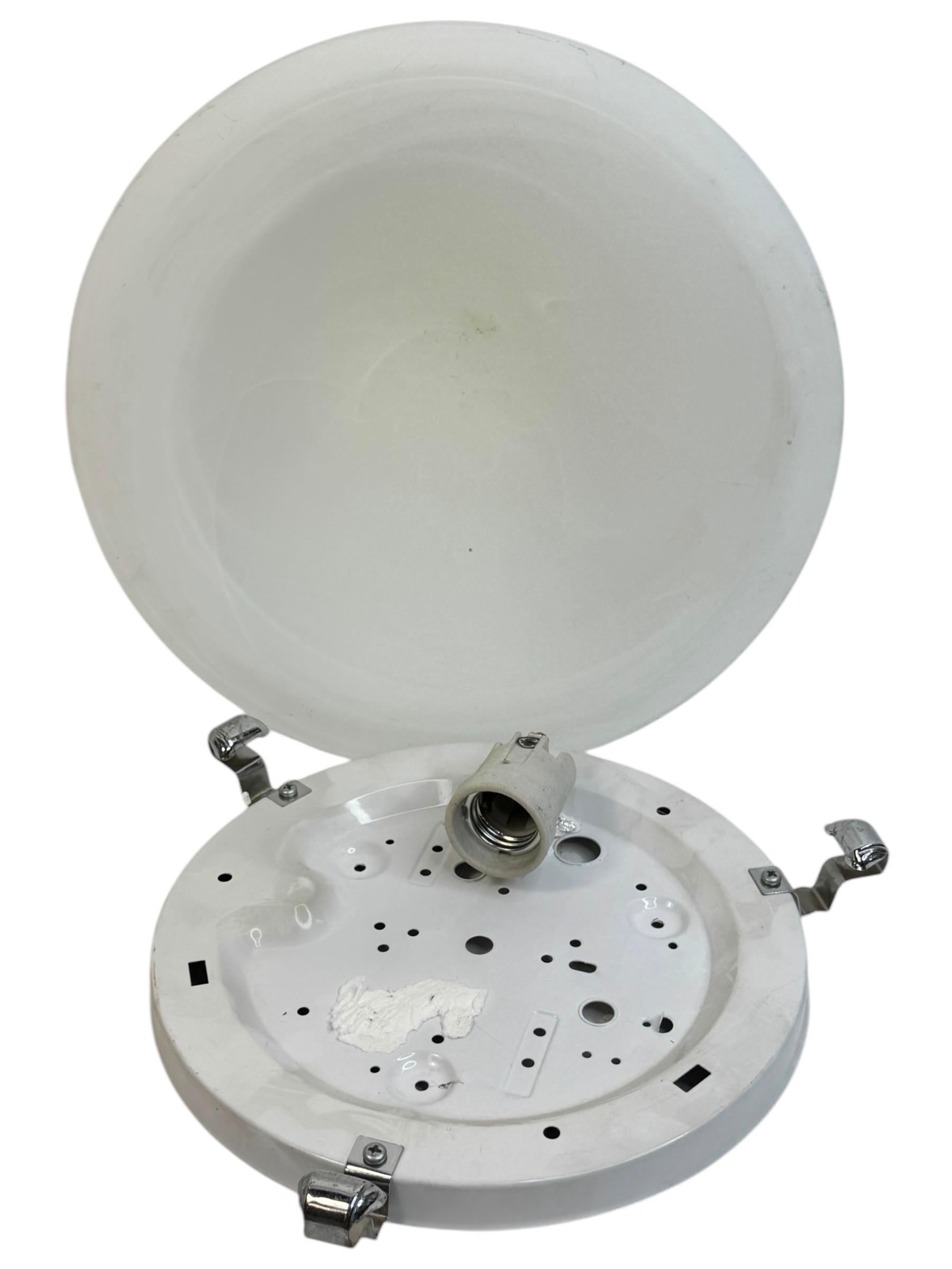 Metallo Petite Satin Swirl Glass Flush Mount, anni '80, EGLO Leuchten, Austria in vendita