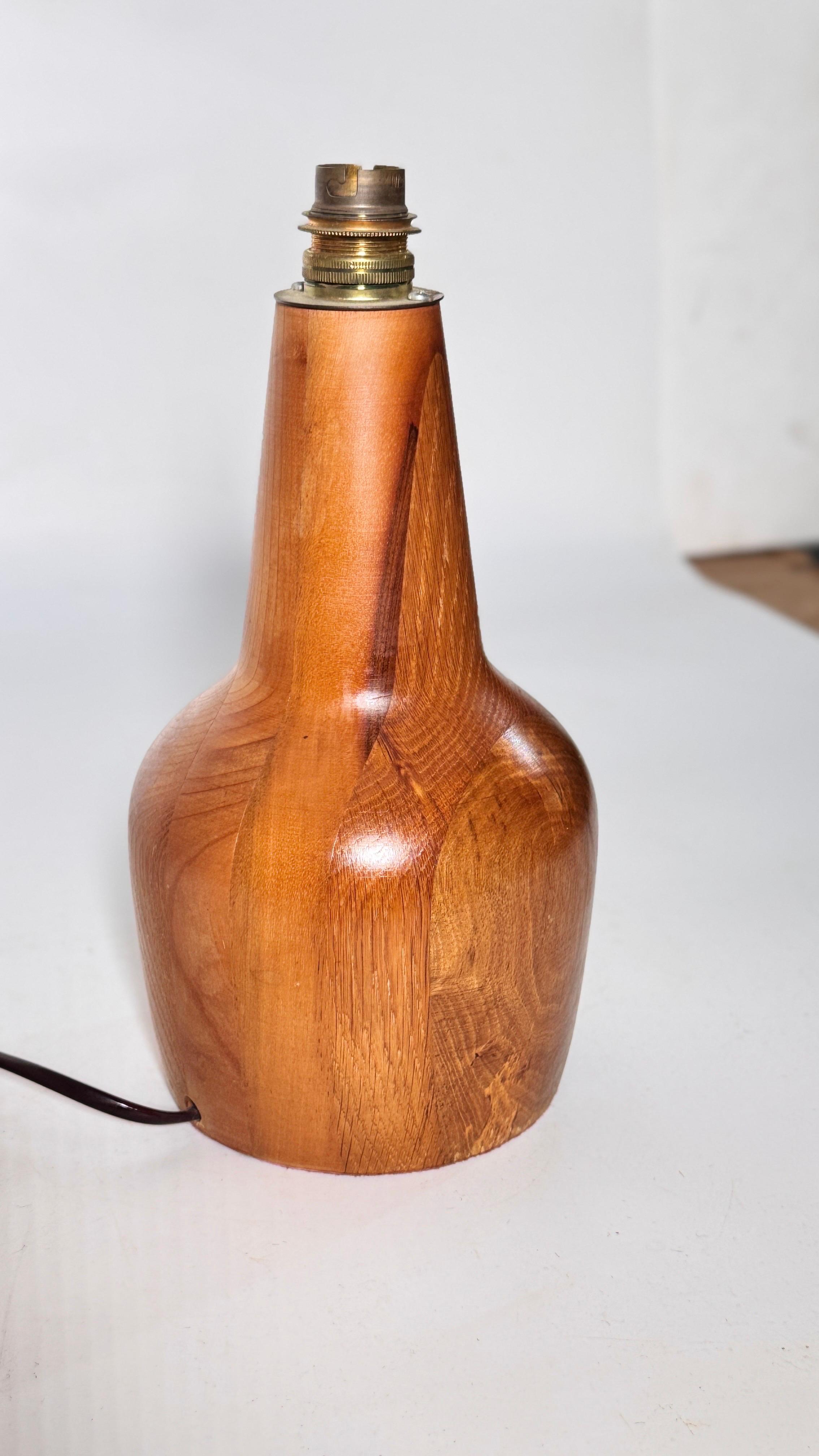 Petite Scandinavian-Style Table Lamp, Pear-Shaped Light Wood, 1960s For Sale 1