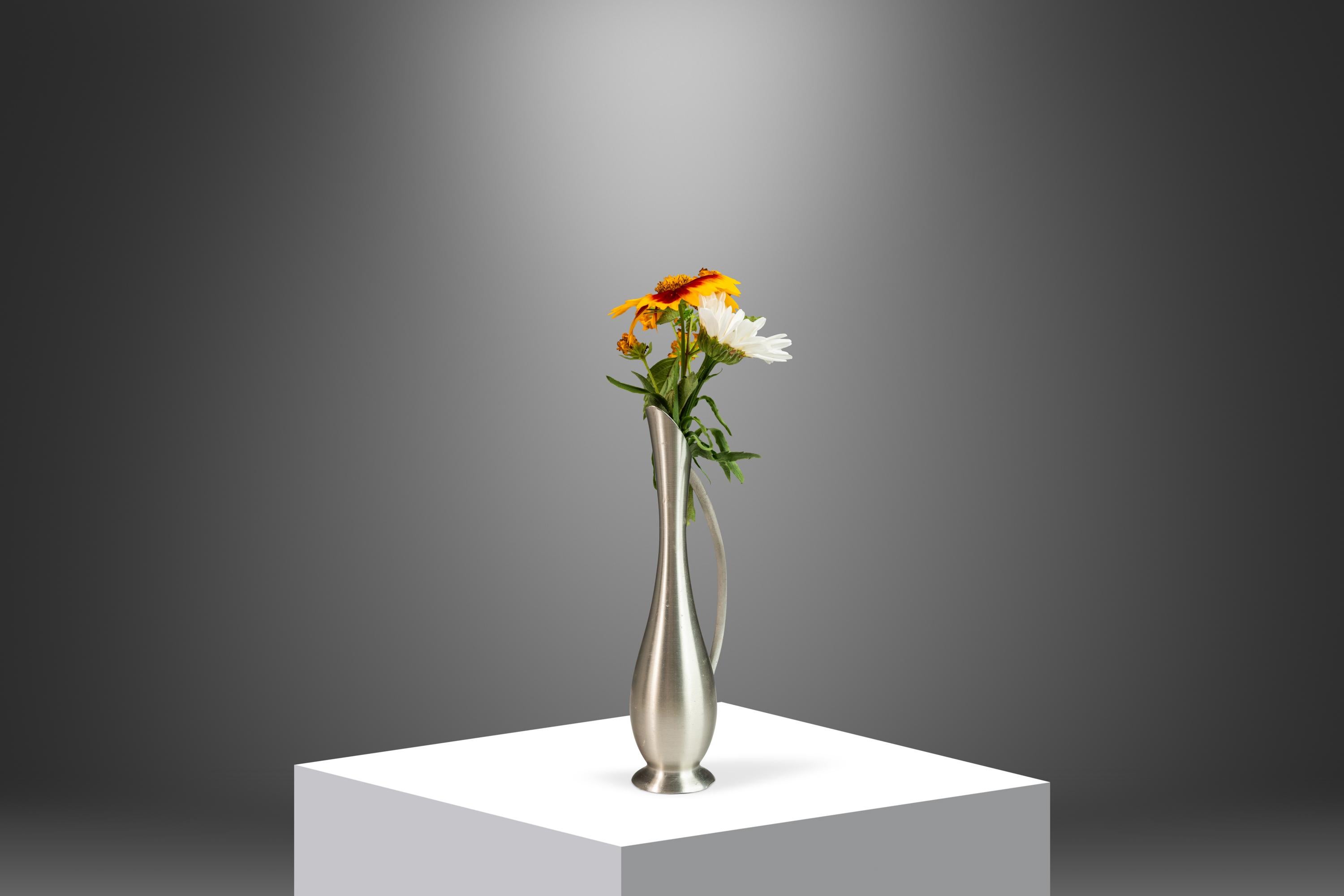 Petite Sculptural Solid Pewter Vase by Metaalwarenfabriek , Holland, c. 1960s In Good Condition For Sale In Deland, FL