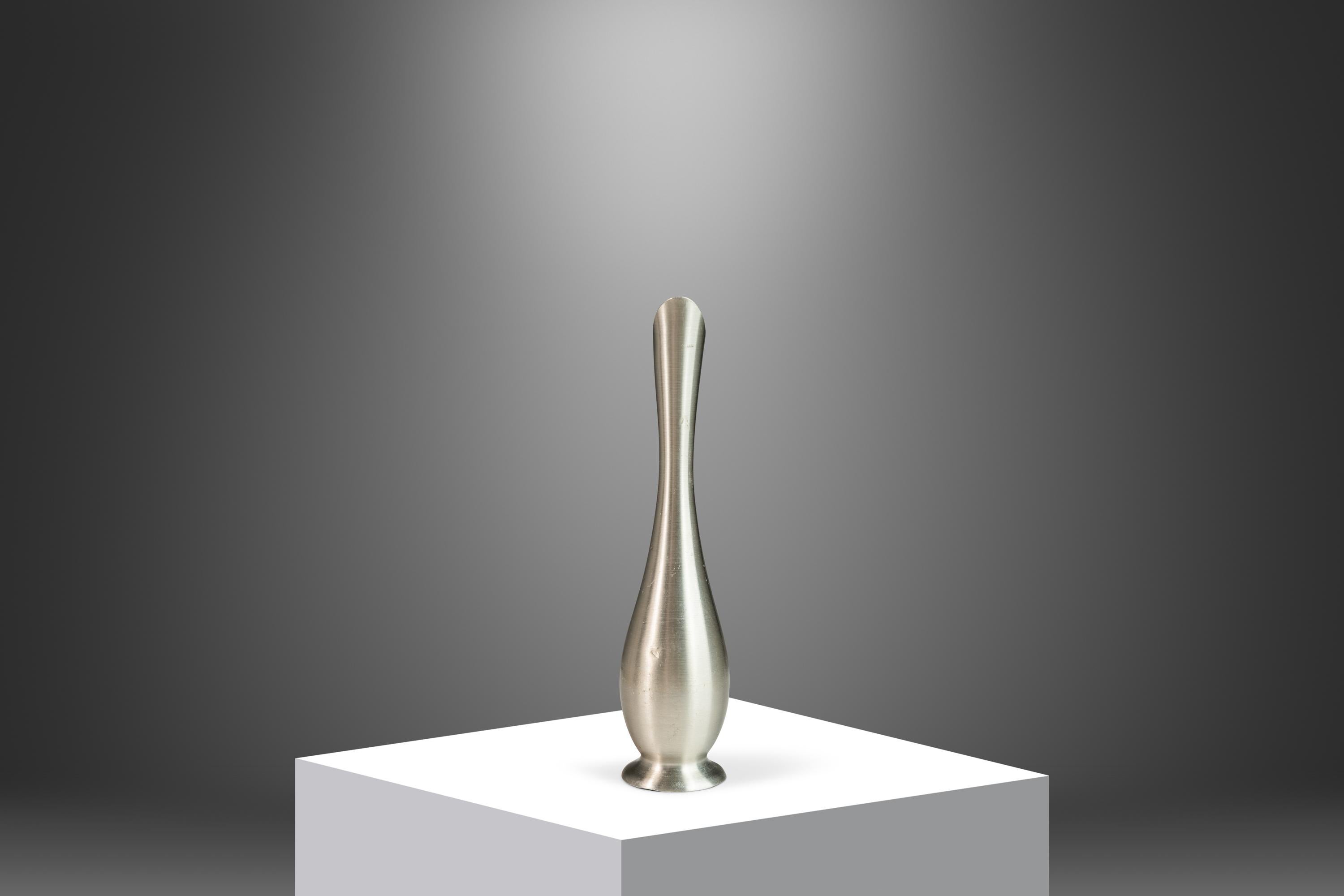 Petite Sculptural Solid Pewter Vase by Metaalwarenfabriek , Holland, c. 1960s For Sale 1