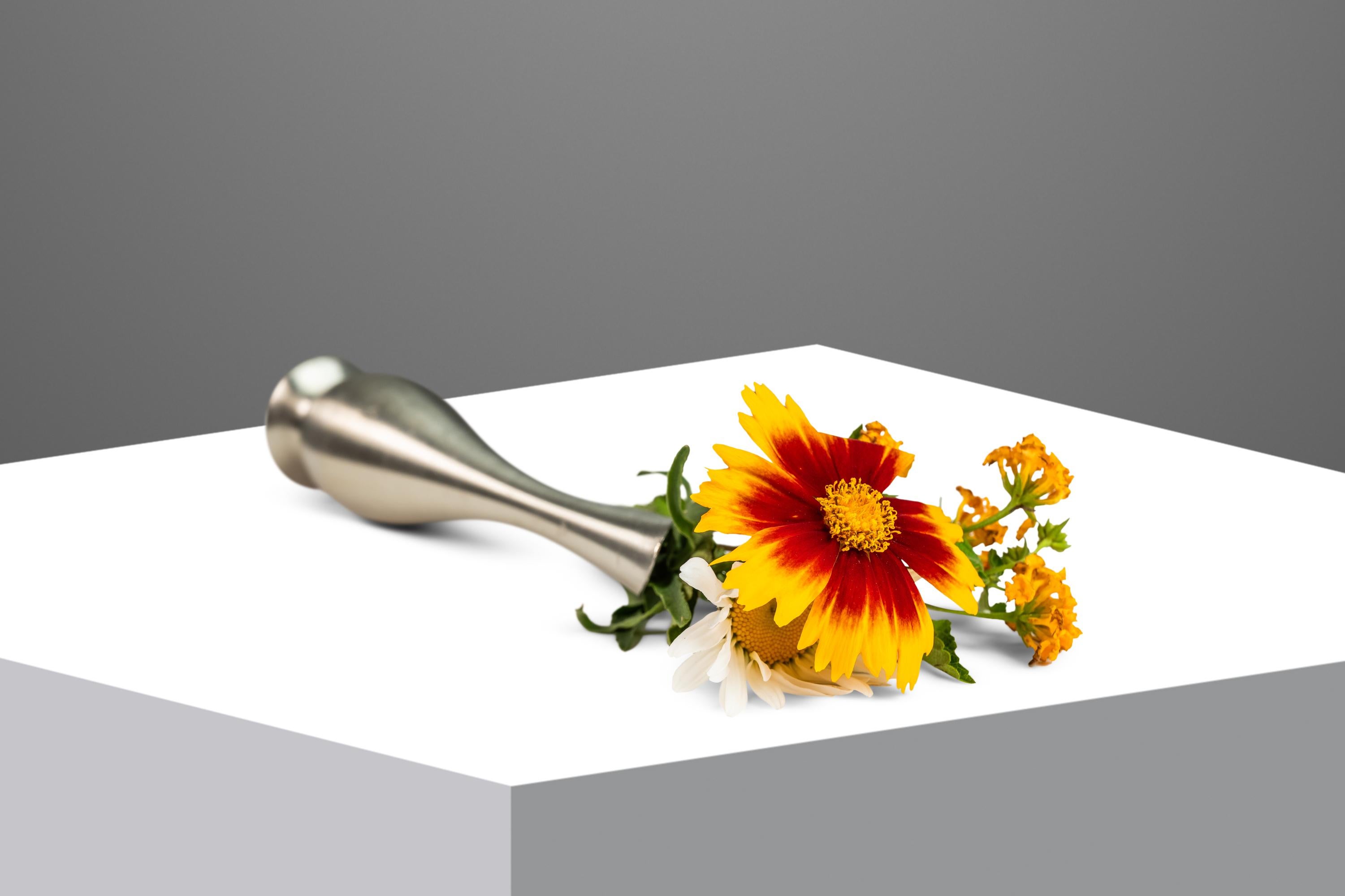 Petite Sculptural Solid Pewter Vase by Metaalwarenfabriek , Holland, c. 1960s For Sale 3