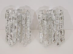 Kleine „Sierra“-Eisglas-Wandleuchter mit Nickelfarbener Rückwandplatte von Kalmar Franken K